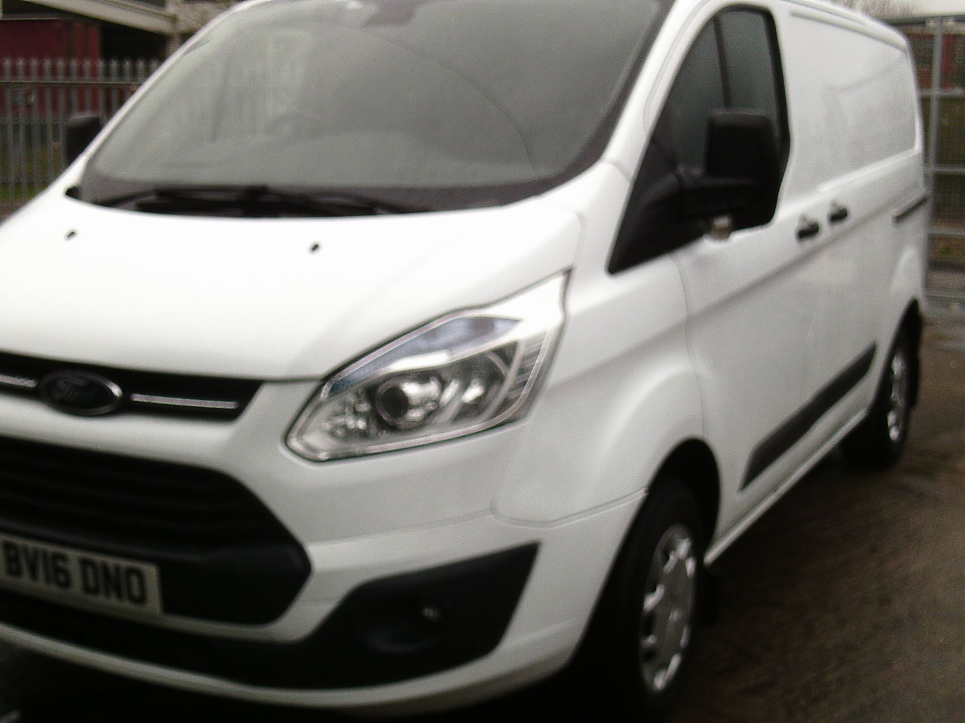 2016/16 REG FORD TRANSIT CUSTOM 290 TREND WHITE DIESEL PANEL VAN, SHOWING 1 FORMER KEEPER *PLUS VAT*