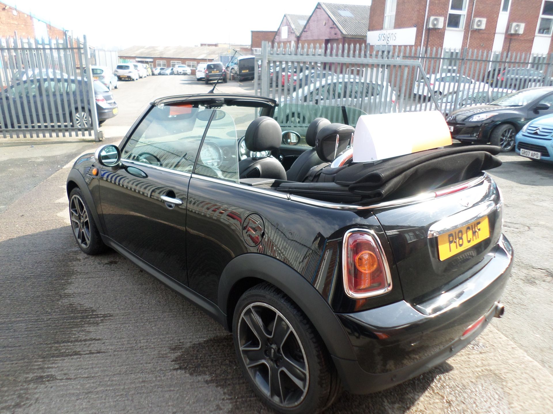 2009/59 REG MINI COOPER BLACK PETROL CONVERTIBLE, FULL SERVICE HISTORY *NO VAT* - Bild 5 aus 9