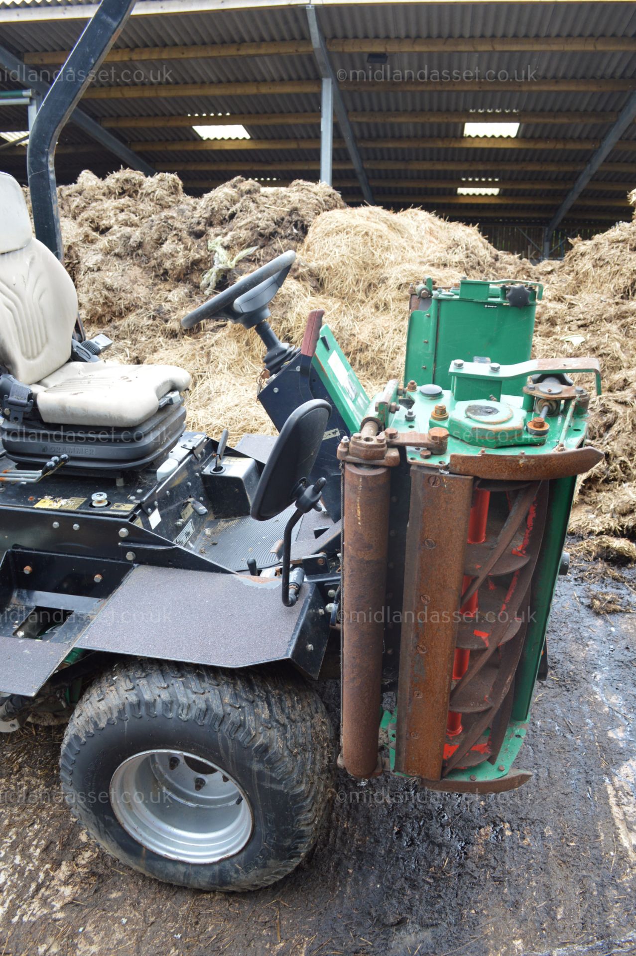 2007 RANSOMES PARKWAY 2250 RIDE ON MOWER - Image 3 of 8