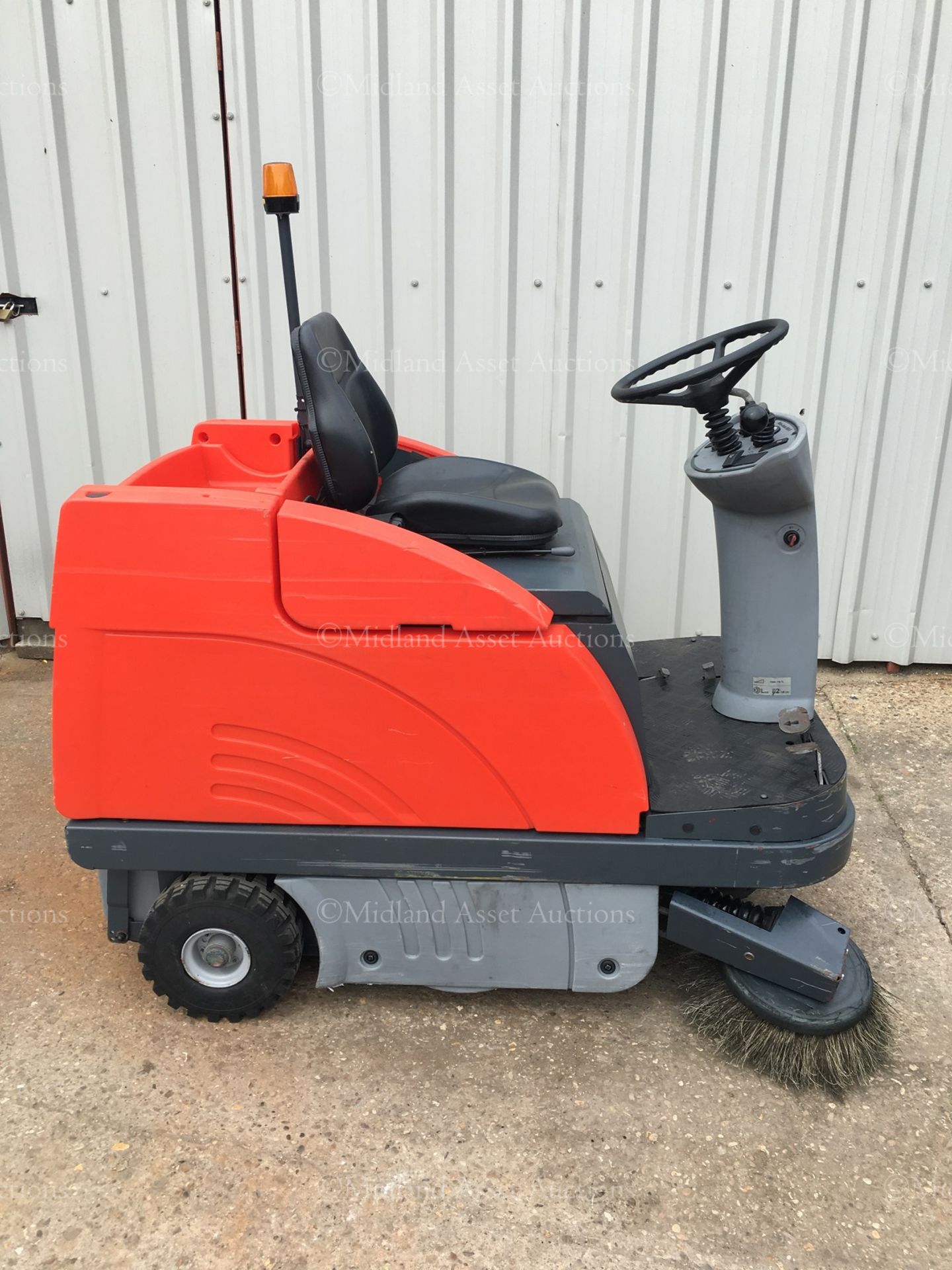 HAKO JONAS 980E RIDE ON SWEEPER, ELECTRIC, YEAR 2011, C/W CHARGER *PLUS VAT*