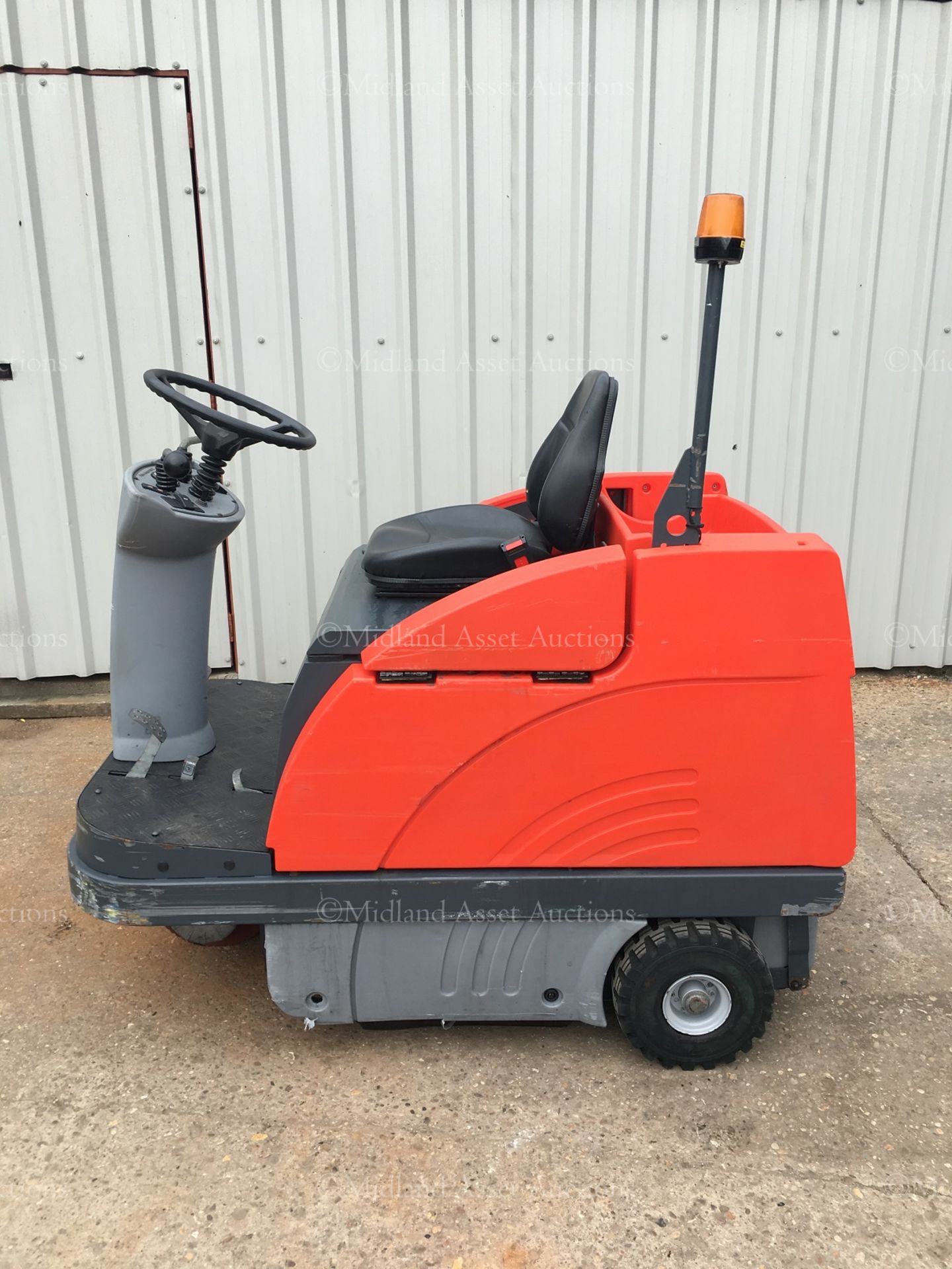 HAKO JONAS 980E RIDE ON SWEEPER, ELECTRIC, YEAR 2011, C/W CHARGER *PLUS VAT* - Image 5 of 5