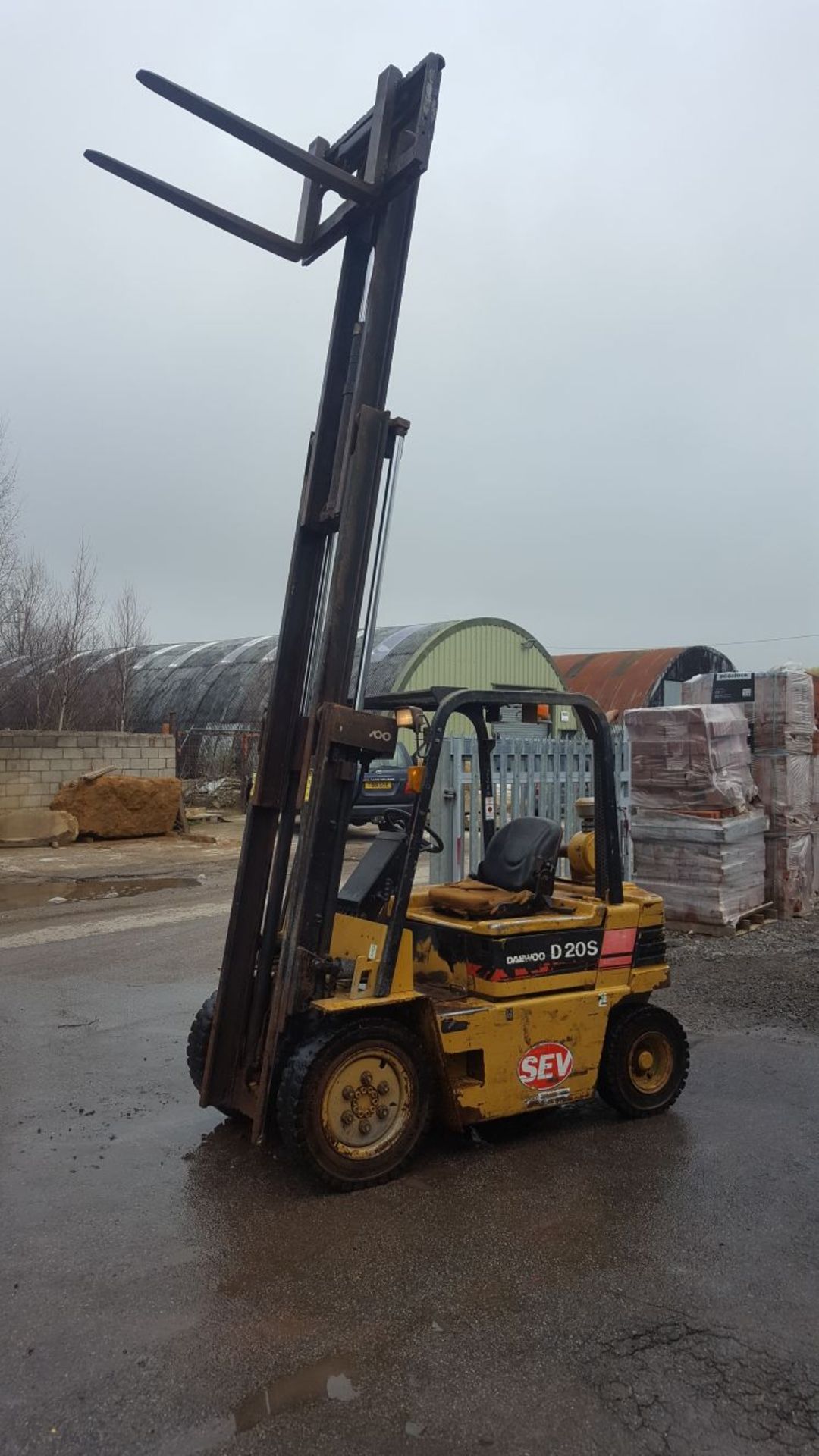 DAEWOO D20S-2 TONNE CONTAINER SPEC TRIPLE MAST FORKLIFT / FORKTRUCK *PLUS VAT* - Image 4 of 8