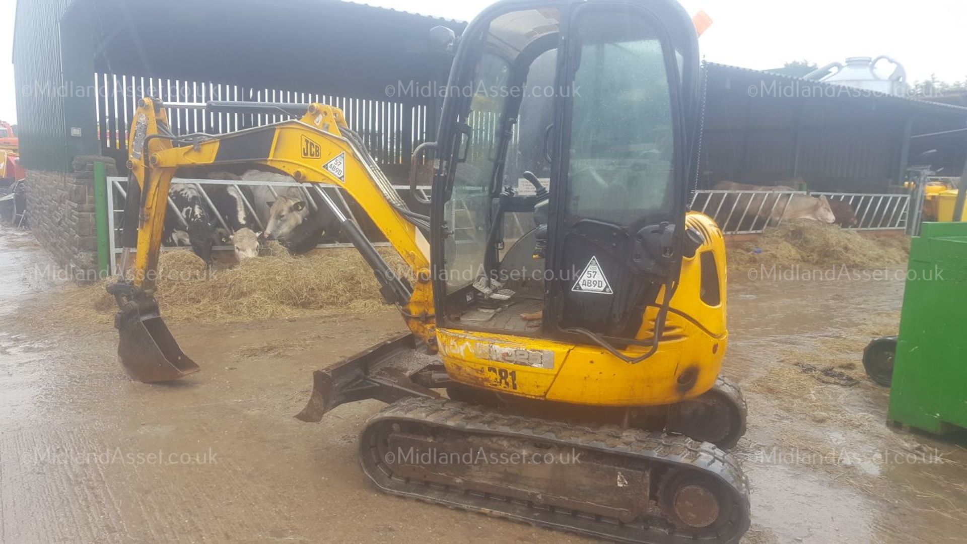 2010 JCB 8025 TRACKED MINI DIGGER / EXCAVATOR ZERO SWING *PLUS VAT* - Image 3 of 8