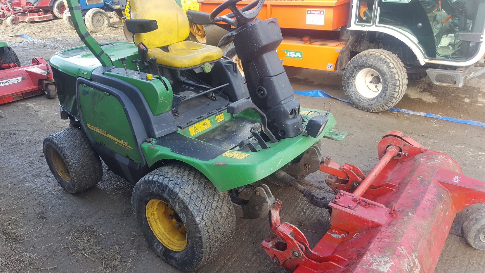 YEAR UNKNOWN JOHN DEERE 1545 SERIES II 4WD DIESEL RIDE ON LAWN MOWER *PLUS VAT*