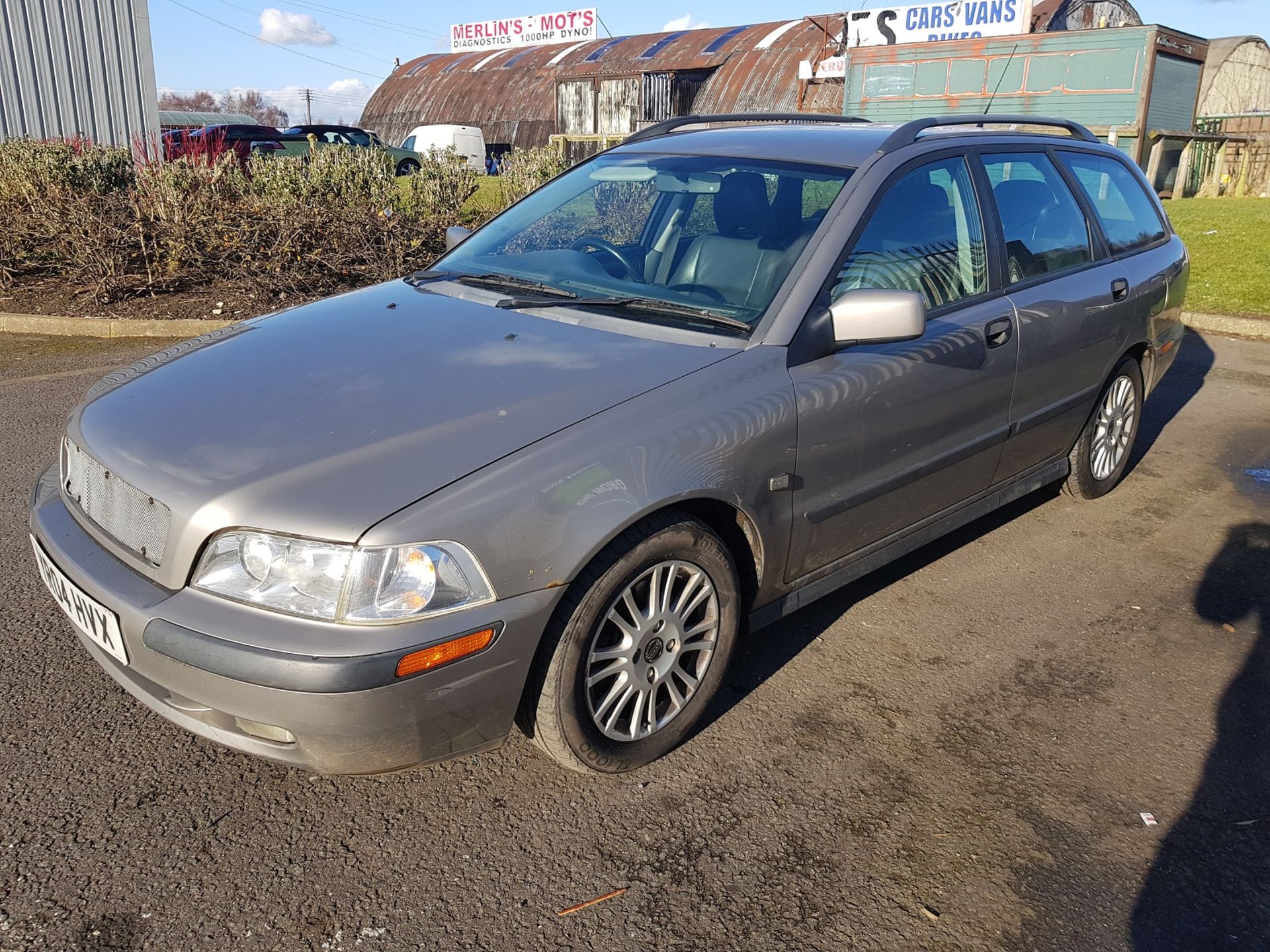 2004/04 REG VOLVO V40 S GREY DIESEL ESTATE 1.9, SHOWING 2 FORMER KEEPERS *NO VAT* - Image 3 of 22