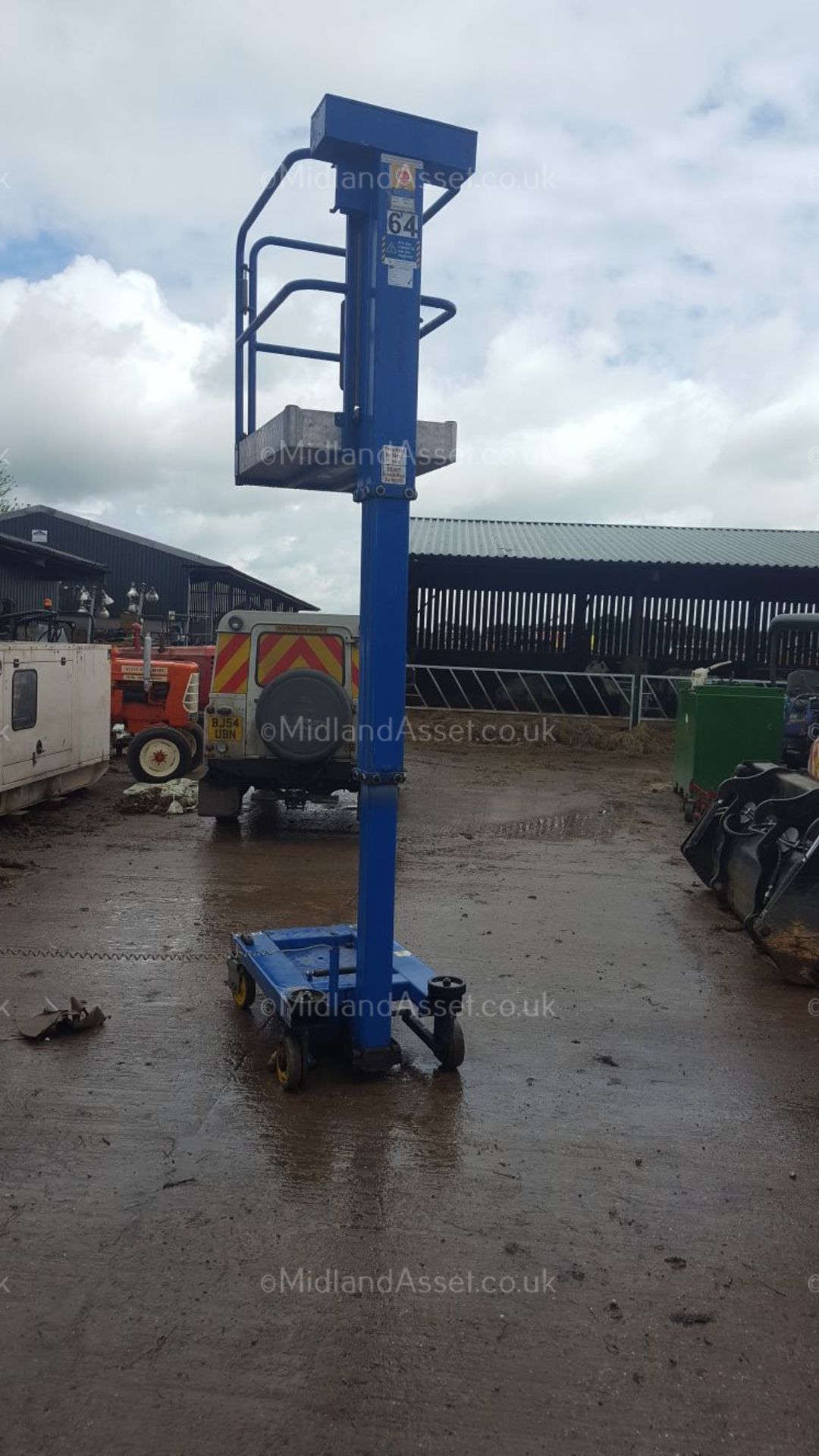 2010 POWER TOWER NANO ELECTRIC LIFT. ALL SELF CONTAINED CHARGING UNITS, CHOICE OF 14 *PLUS VAT* - Image 6 of 6