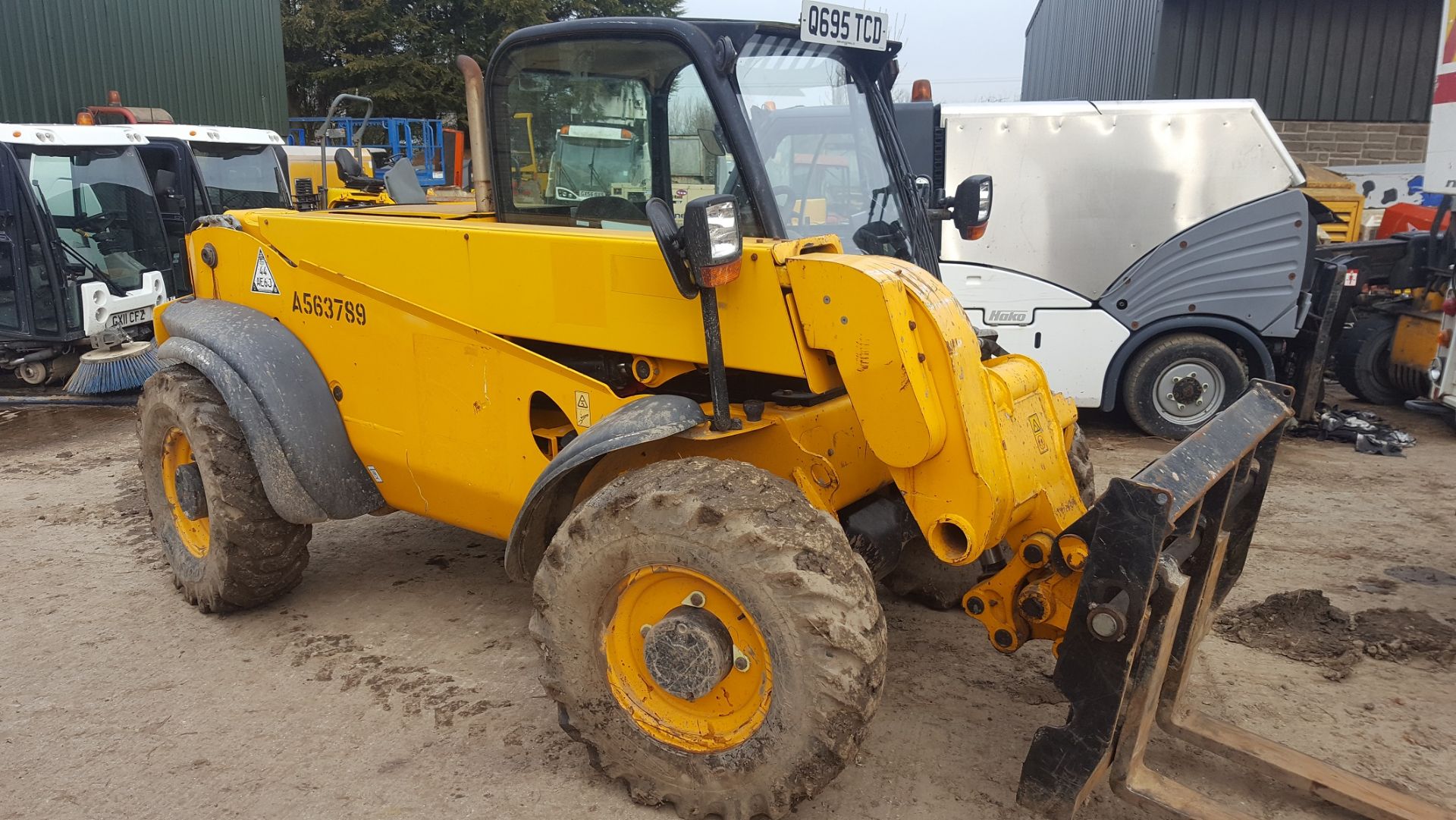 2011 JCB 524 TELEHANDLER, GOOD TYRES, STARTS, DRIVES AND LIFTS *PLUS VAT*