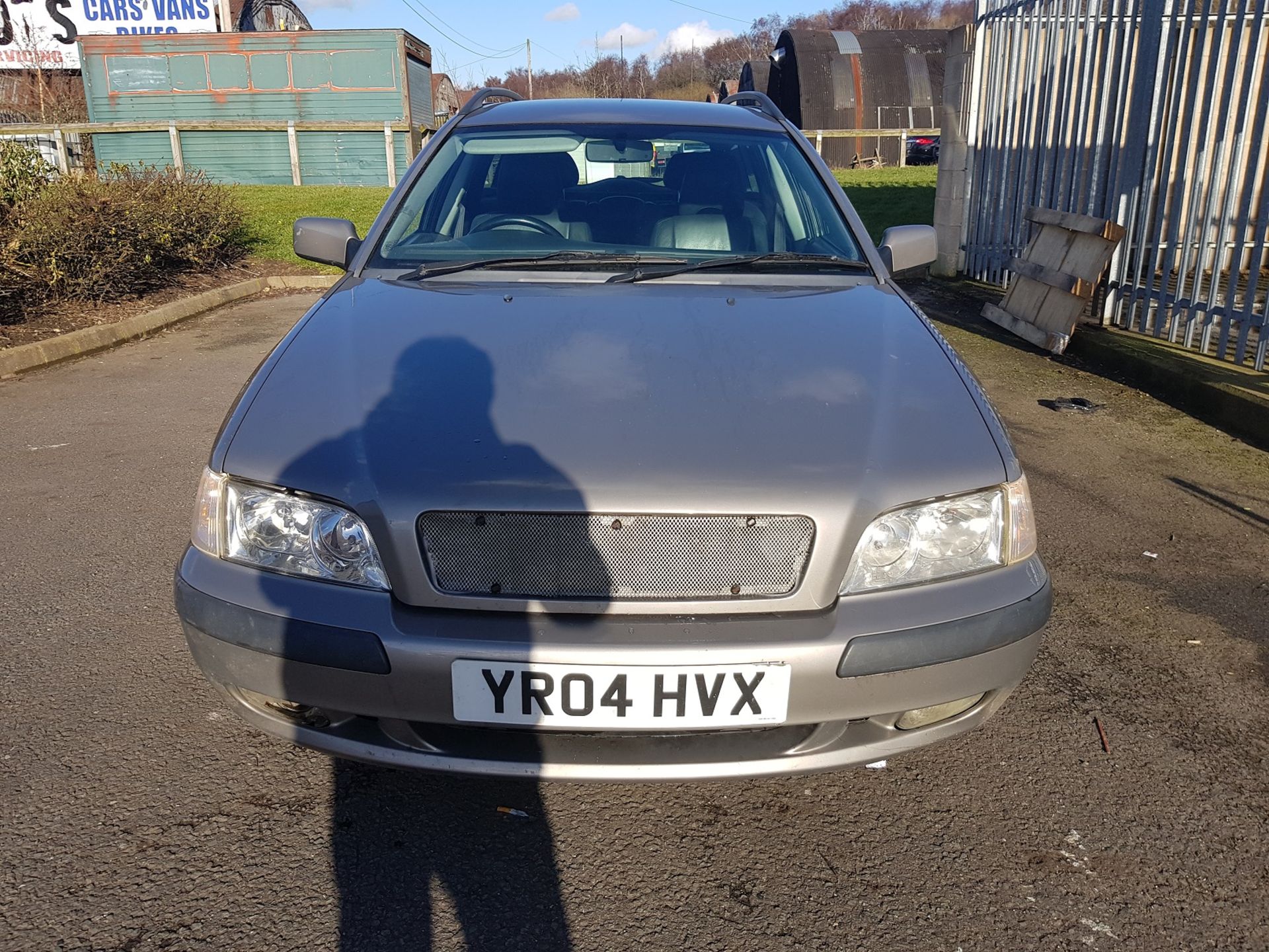 2004/04 REG VOLVO V40 S GREY DIESEL ESTATE 1.9, SHOWING 2 FORMER KEEPERS *NO VAT* - Image 2 of 22