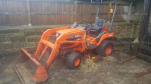 2005 KUBOTA BX2200 TRACTOR MOWER FITTED WITH LA211-1-EU LOADER, STARTS, DRIVES, MOWS AND LIFTS