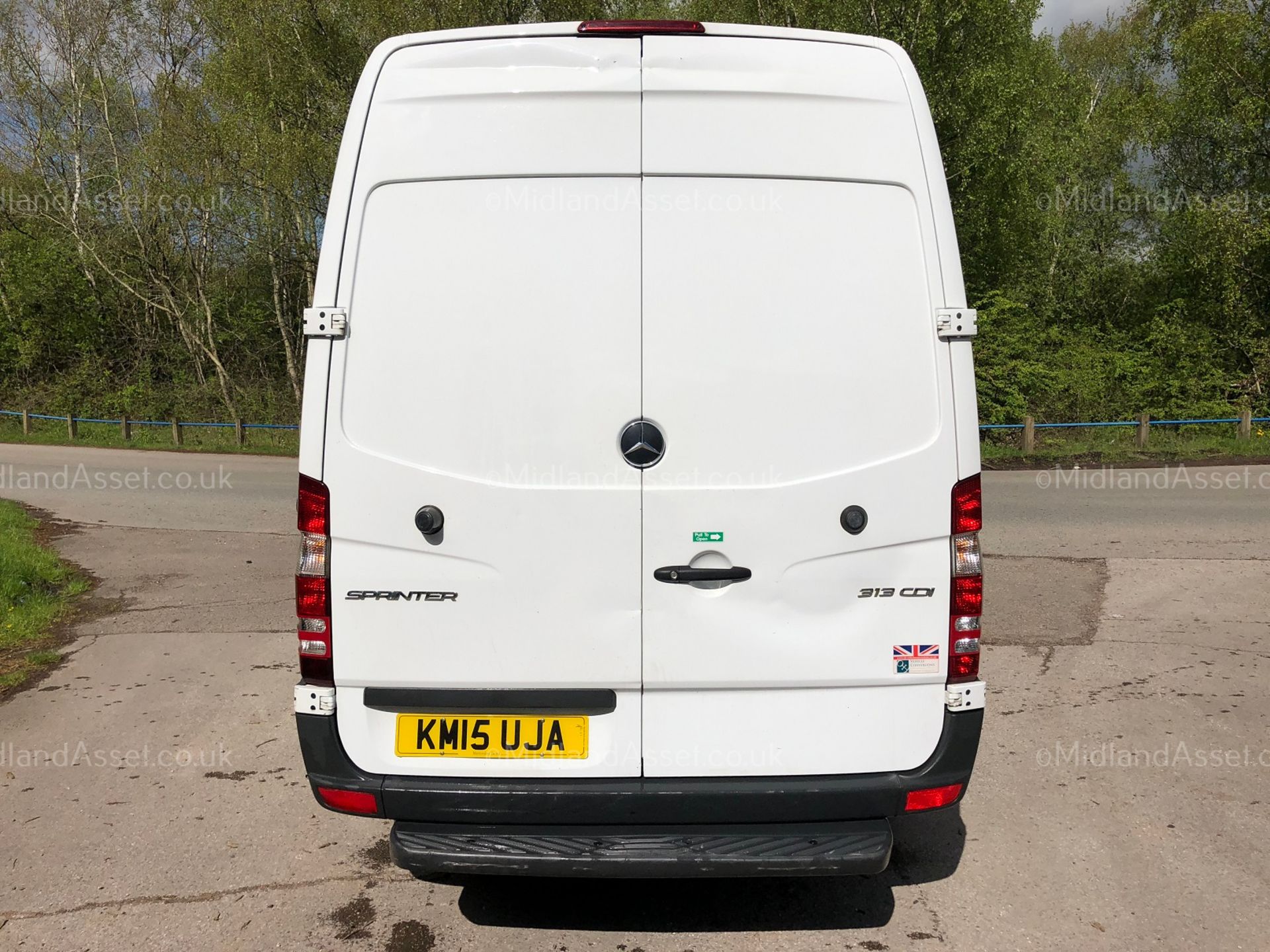 2015/15 REG MERCEDES-BENZ SPRINTER 313 CDI WHITE DIESEL 9 SEATER PANEL VAN, SHOWING 0 FORMER KEEPERS - Image 6 of 19