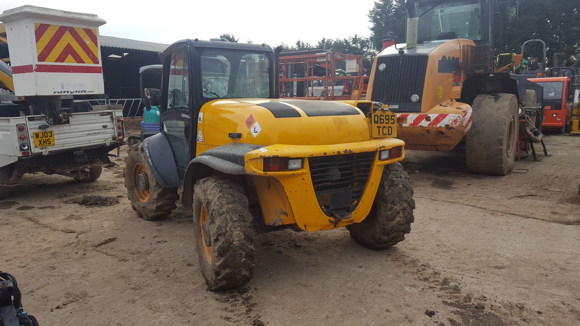 2011 JCB 524 TELEHANDLER, GOOD TYRES, STARTS, DRIVES AND LIFTS *PLUS VAT* - Image 5 of 13