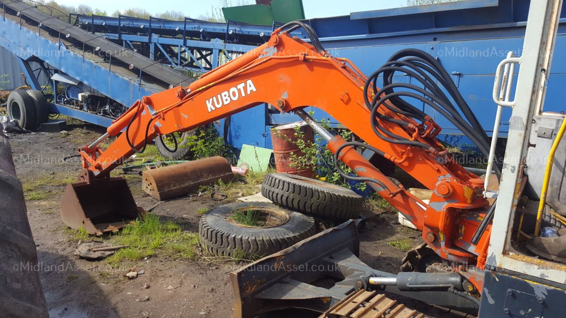 CIRCA 1990 KUBOTA KH14 3.5 TONNE TRACKED MINI DIGGER / EXCAVATOR, COMES WITH 2 BUCKETS *PLUS VAT* - Image 7 of 12