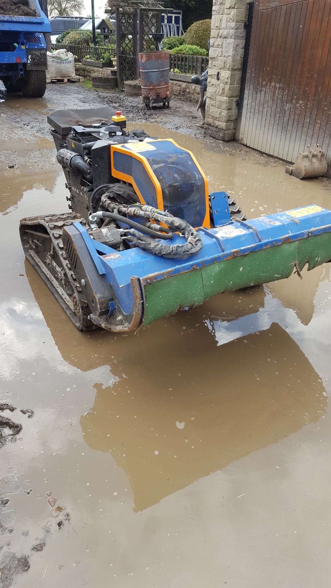 2012 IRUS DELTRAK 2.0 REMOTE CONTROL FLAIL MOWER WITH HYDRAULIC EXPANDING TRACKS *PLUS VAT* - Bild 3 aus 9