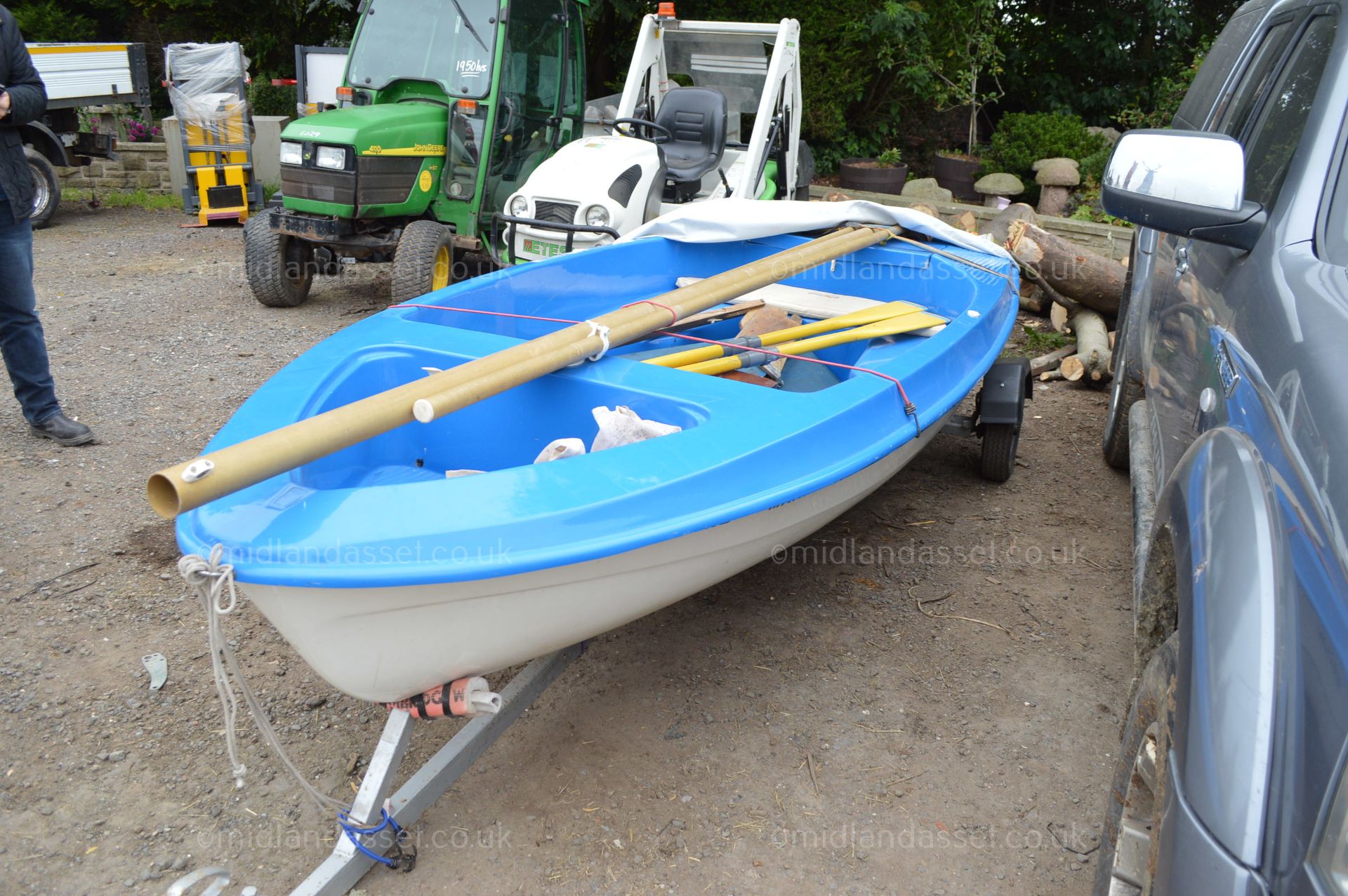 FIBRE GLASS SAILING BOAT - Image 2 of 6