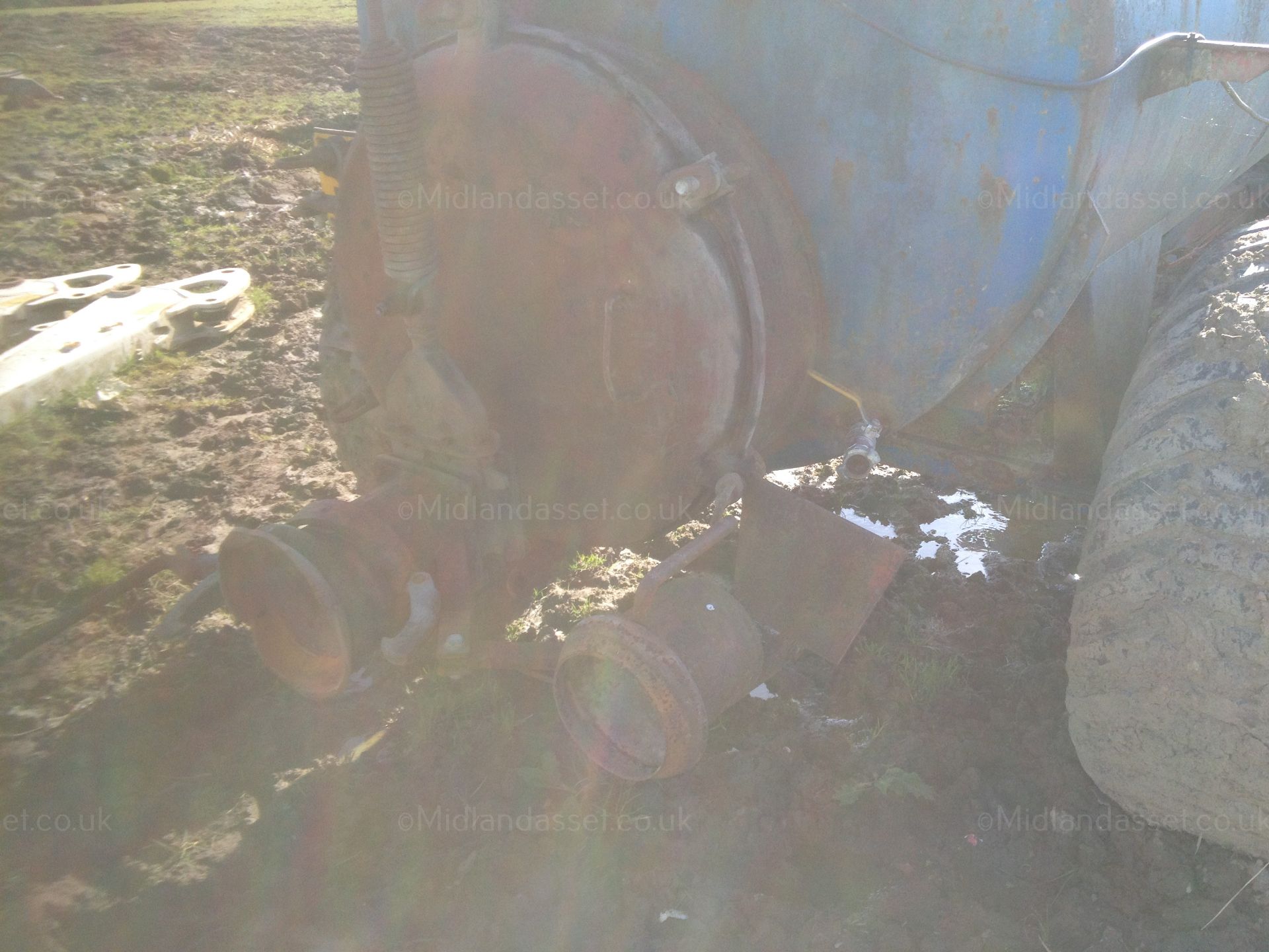 TANCO 900 AGRICULTURAL WATER BOWSER. NO PUMP ! 900 GALLON CAPACITY. - Image 4 of 5