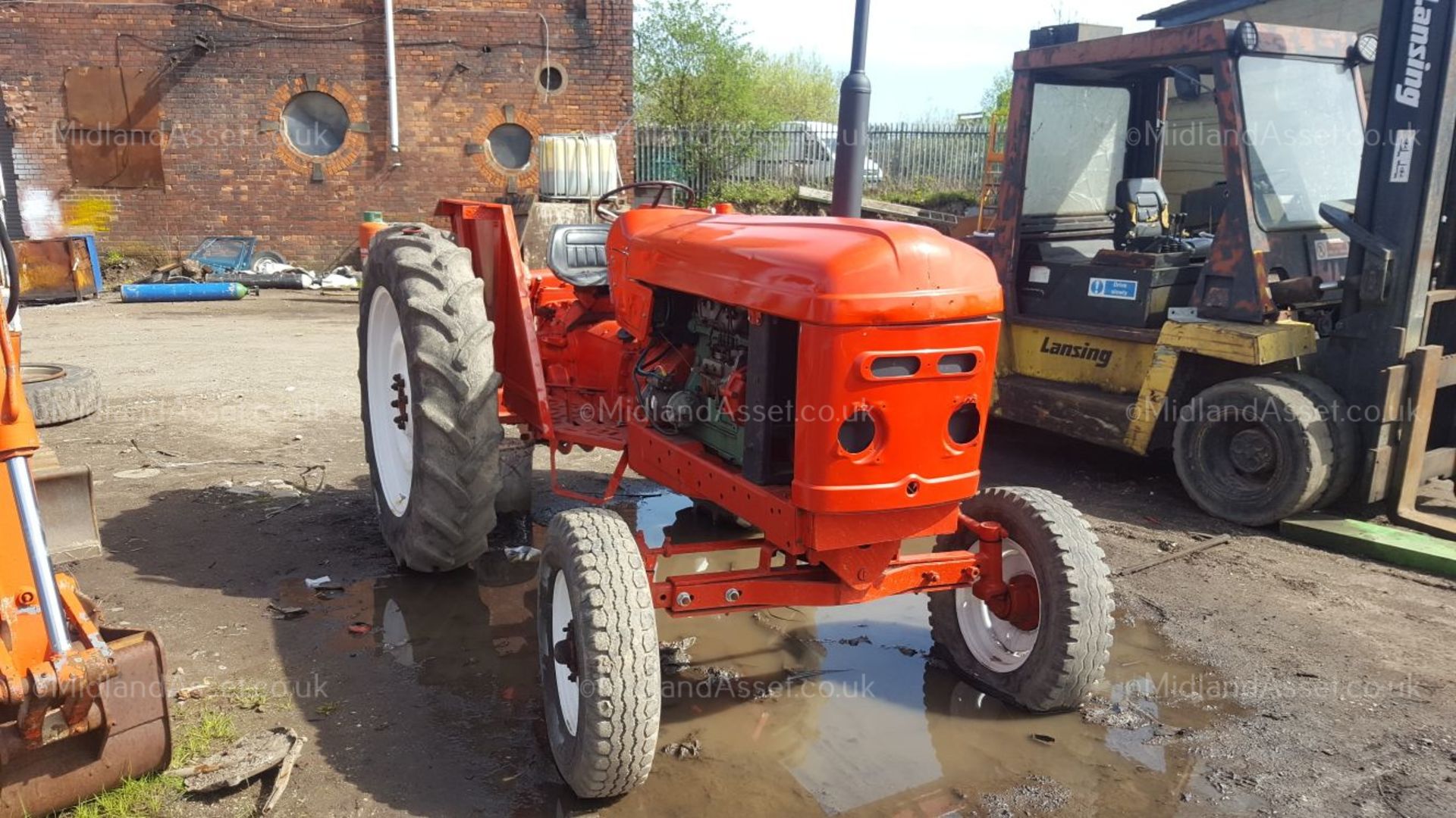 1967-1969 NUFFIELD TYPE 4/65 2WD TRACTOR - 3.8 LITRE BMC 4 CYLINDER 65HP DIESEL ENGINE *NO VAT*