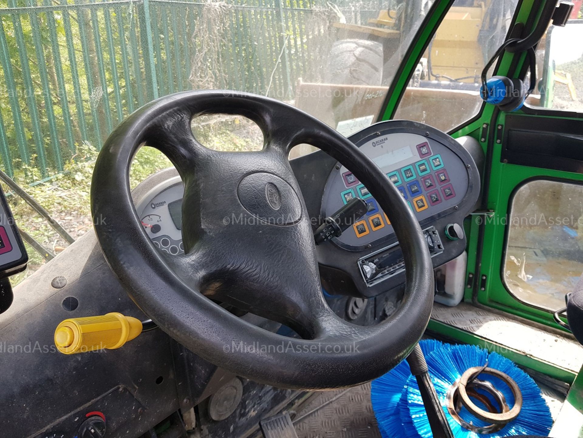 2007/07 REG SCARAB DIESEL ROAD SWEEPER / STREET CLEANSING MACHINE, STARTS, RUNS & DRIVES - Image 3 of 9