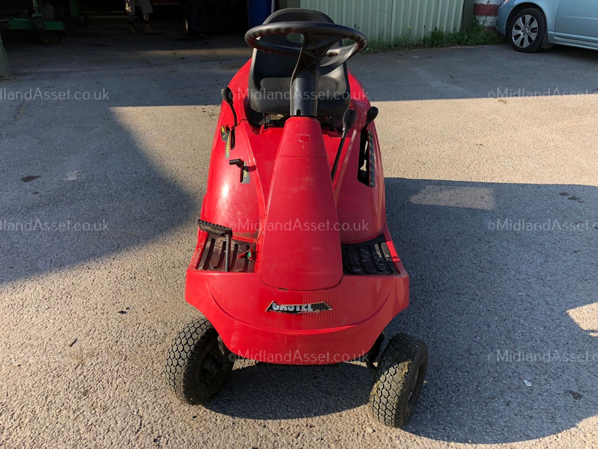 2002 CASTLEGARDEN F72 HYDRO RIDE ON LAWN MOWER *NO VAT* - Image 2 of 8