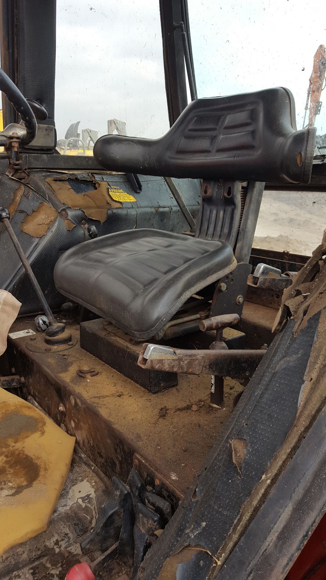 1984 DAVID BROWN CASE 4WD TRACTOR, PTO, 3 POINT LINKAGE, 2 SPOOL VALVES *PLUS VAT* - Image 6 of 9