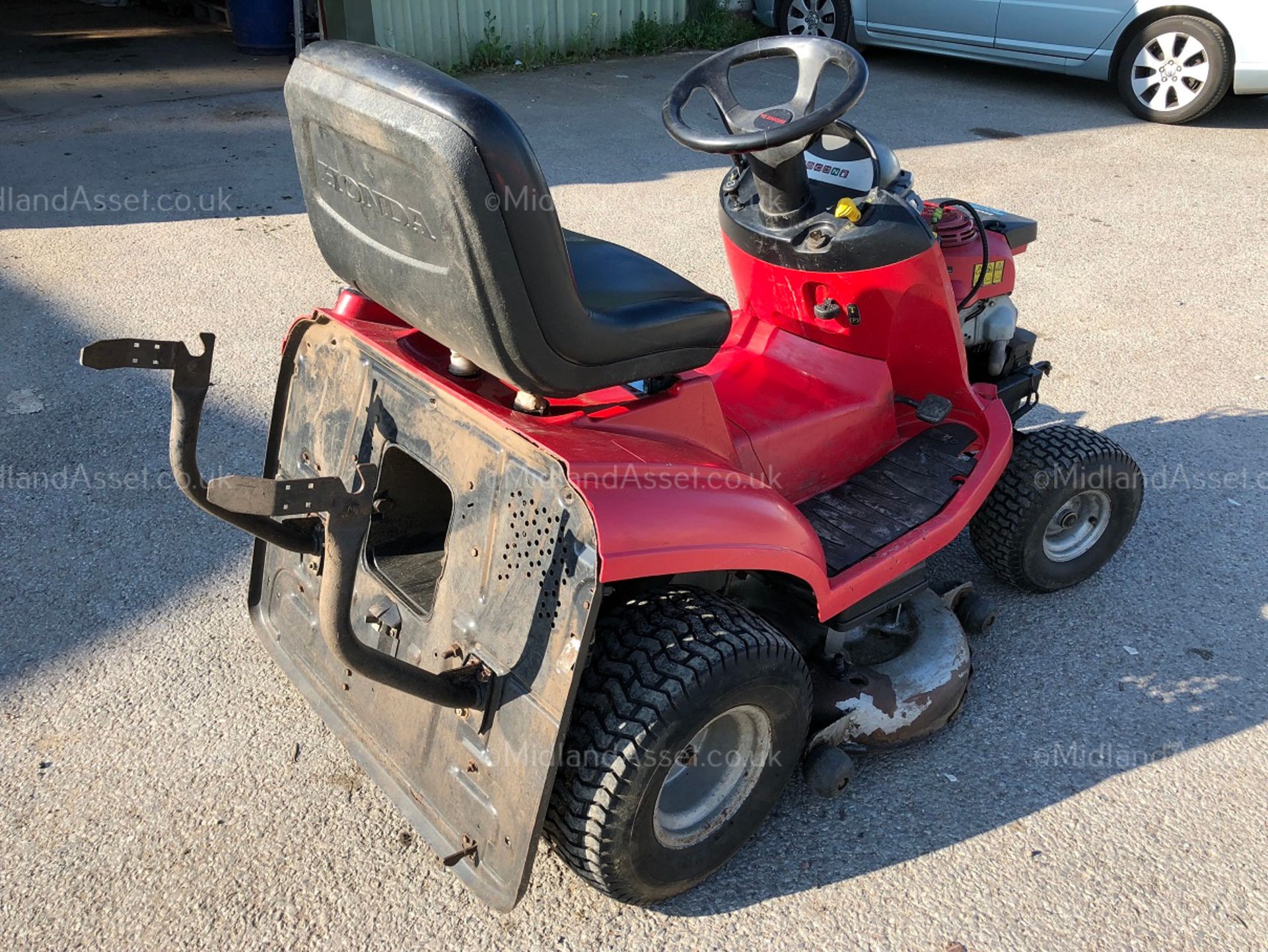 2006 HONDA HF2417 HME RIDE ON LAWN MOWER *NO VAT* - Image 6 of 8