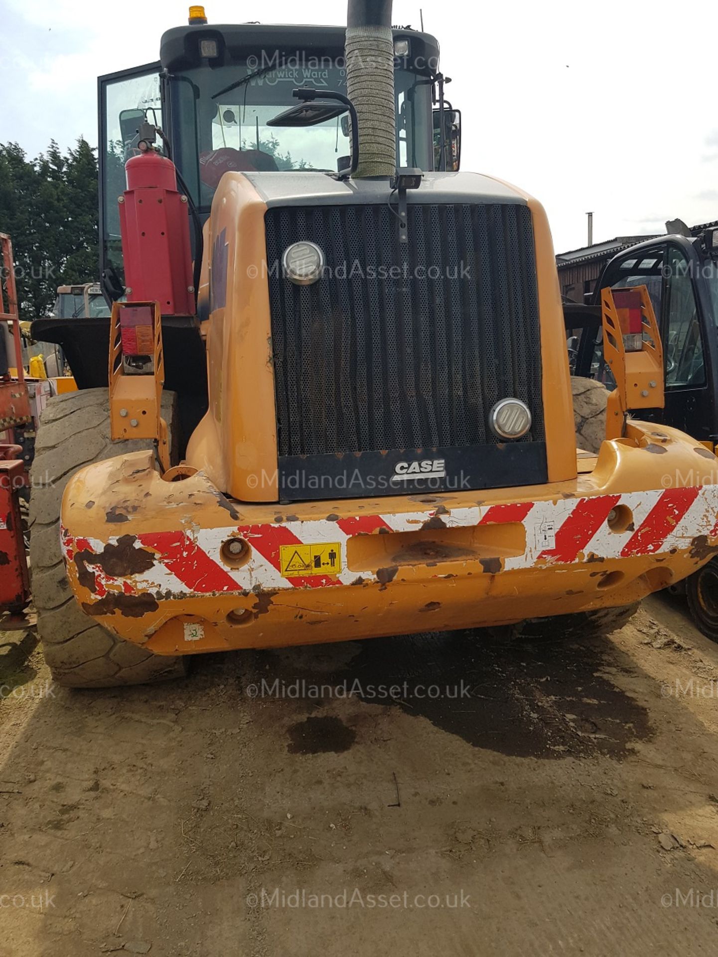 2011 CASE 821 FXR LOADING SHOVEL, STARTS, RUNS, DRIVES AND LIFTS *PLUS VAT* - Image 9 of 16