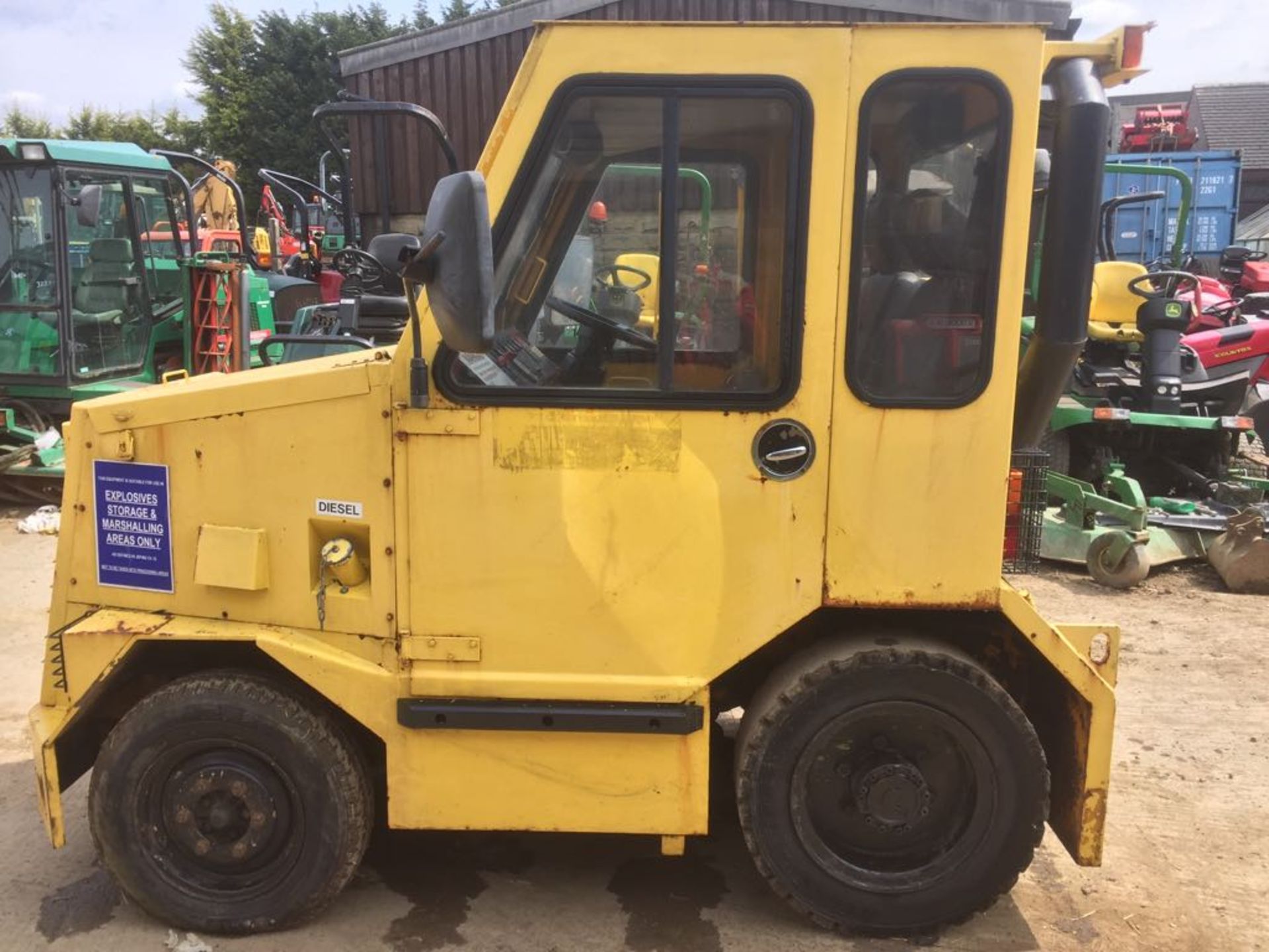 1996 DIESEL 10 TONNE TOW TUG, STARTS AND RUNS *PLUS VAT* - Image 3 of 12