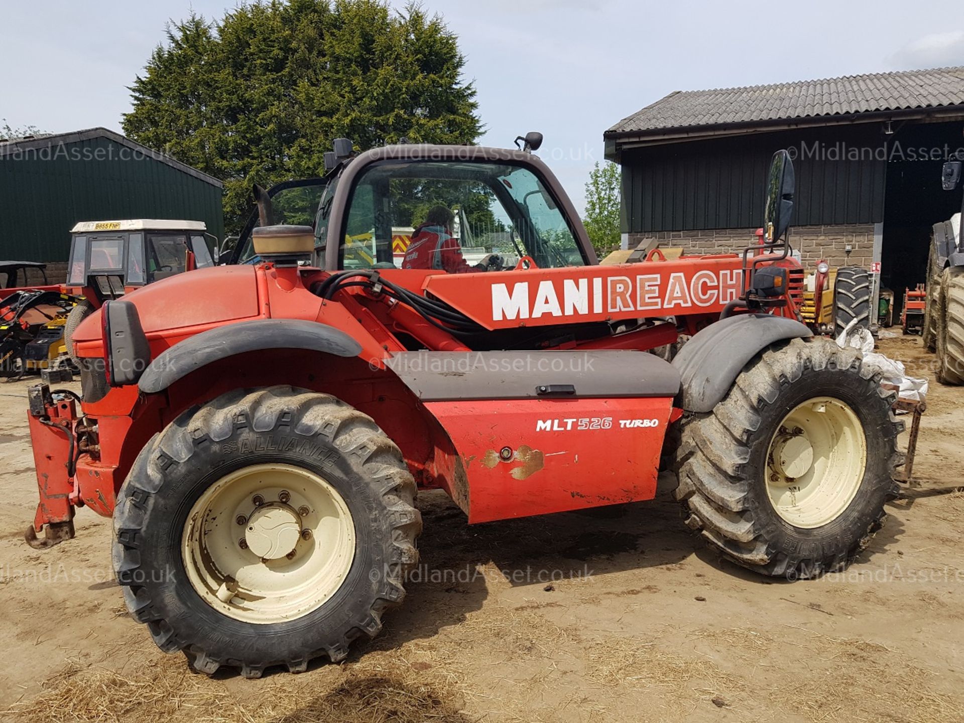 2004/04 REG MANITOU MLT 526 TURBO TELEHANDLER, STARTS, DRIVES AND LIFTS *PLUS VAT* - Image 7 of 10