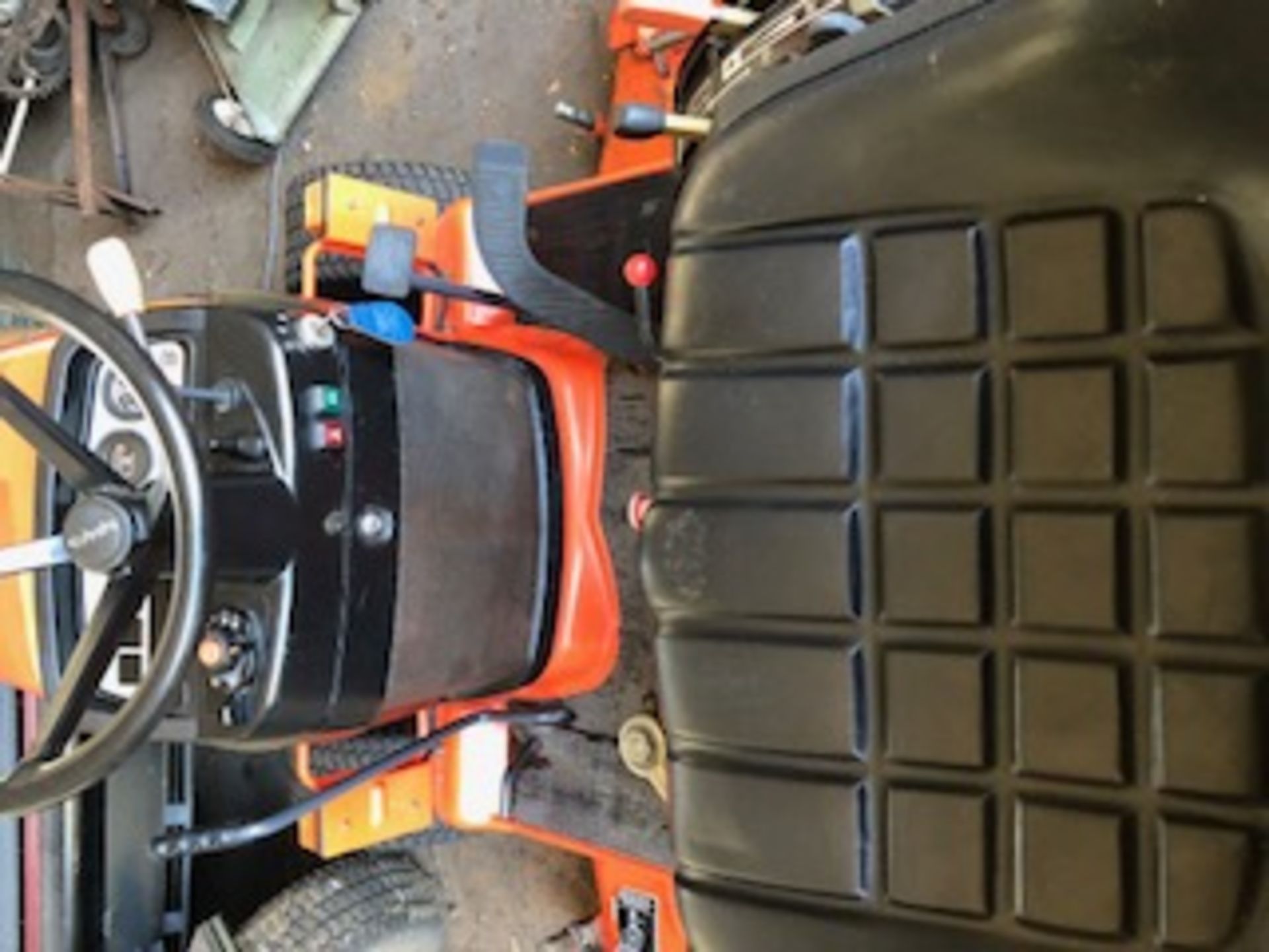 2000 KUBOTA BX COMPACT TRACTOR IN VERY GOOD CONDITION 54" HD CUTTING DECK *PLUS VAT* - Image 7 of 9