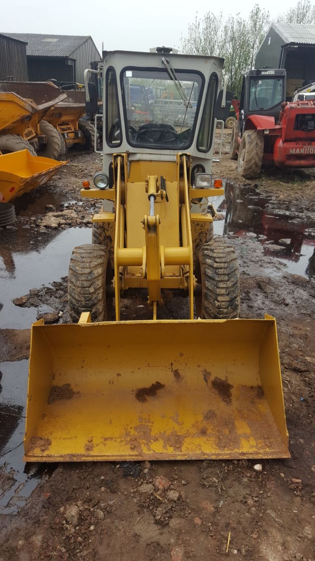 YEAR UNKNOWN YANMAR Y21WA LOADING SHOVEL 4WD, STARTS, DRIVES & LIFTS *PLUS VAT* - Image 2 of 10