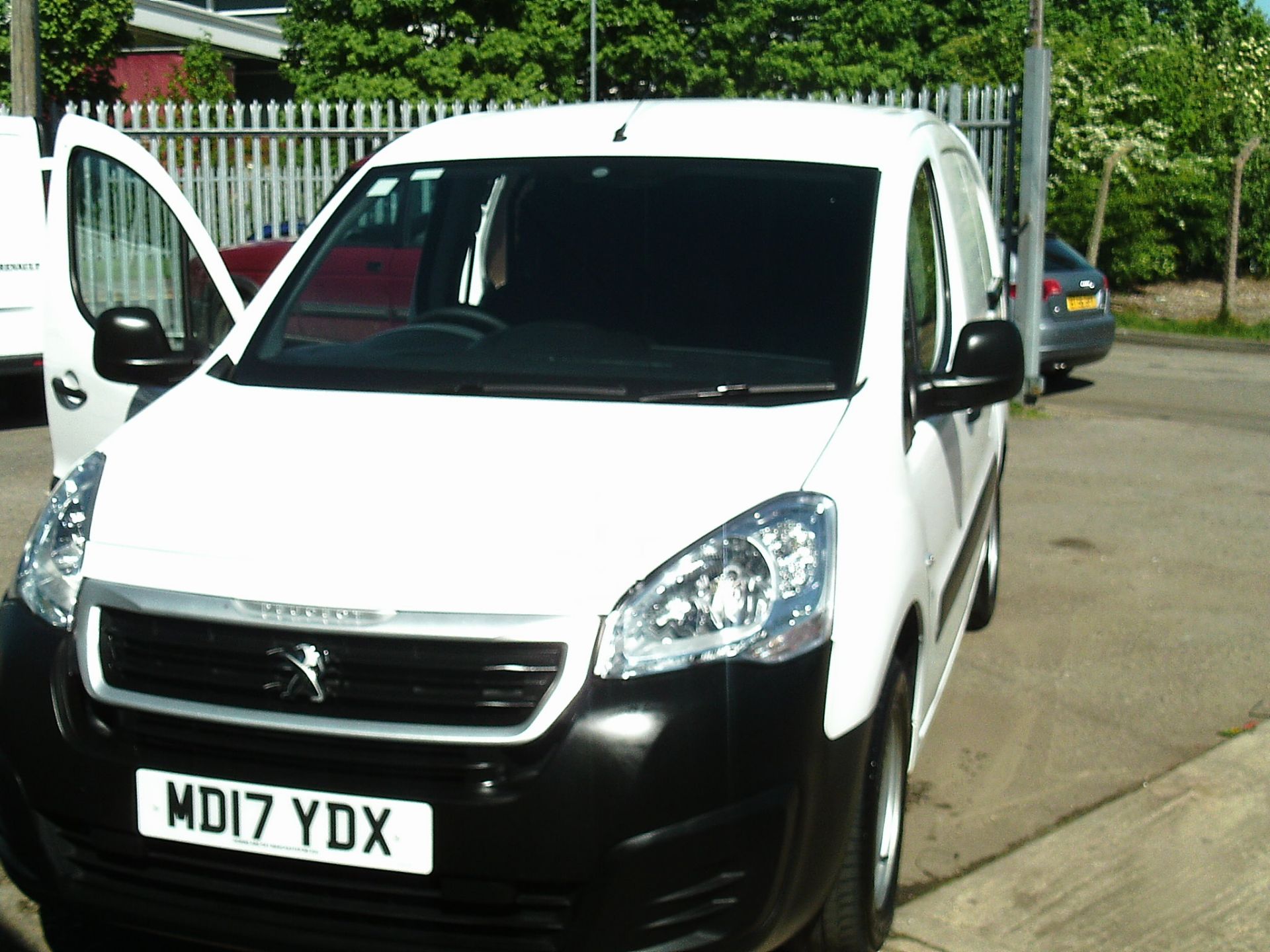 2017/17 REG PEUGEOT PARTNER S L2 BLUE HDI LWB WHITE DIESEL PANEL VAN, SHOWING 0 FORMER KEEPERS - Image 12 of 13