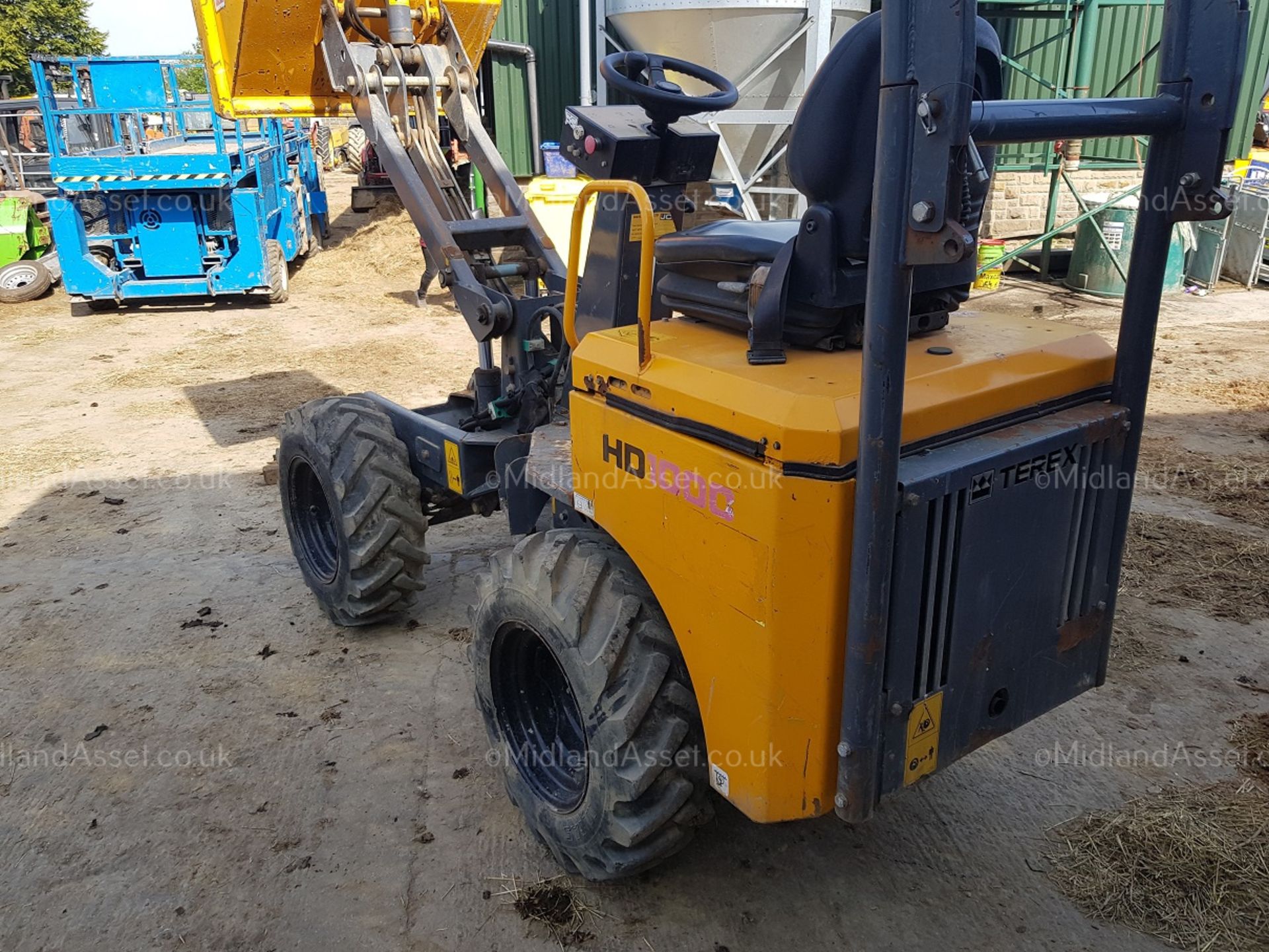 2011 TEREX HD1000 HI-LIFT DUMPER SHOWING 1,123 HOURS, CLEAN USED MACHINE, STARTS, DRIVES & TIPS - Image 3 of 9