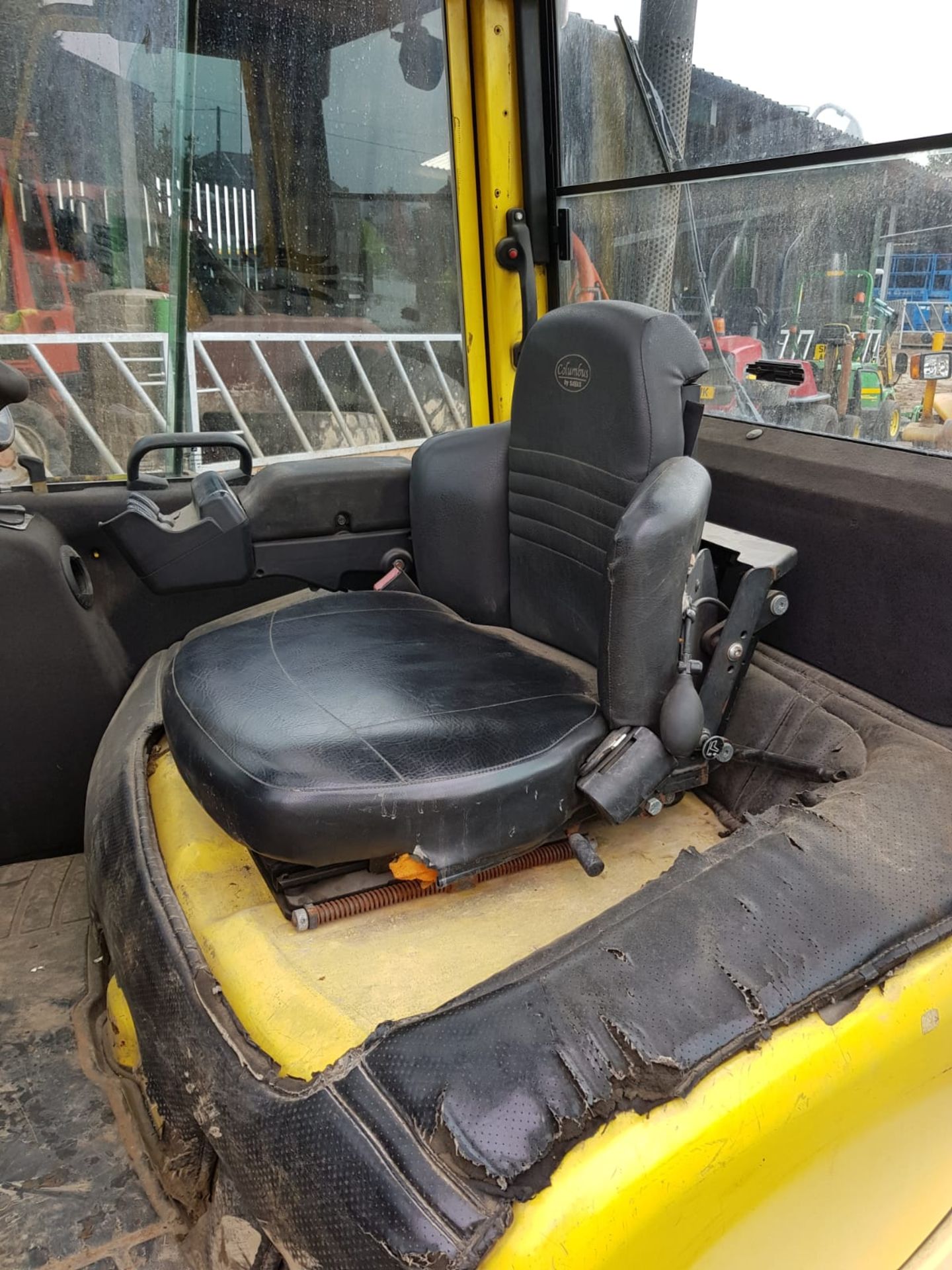2008 HYSTER 4 TON TWIN WHEEL FORKLIFT *PLUS VAT* - Image 6 of 11