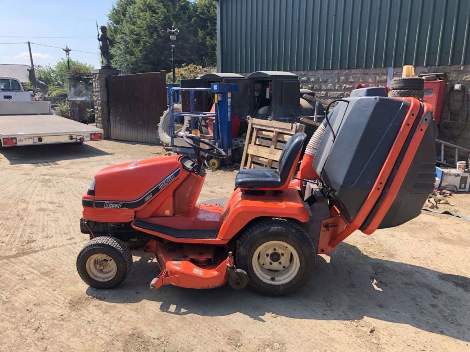 1996 KUBOTA G1900 HST DIESEL RIDE ON LAWN MOWER *NO VAT* - Image 7 of 7