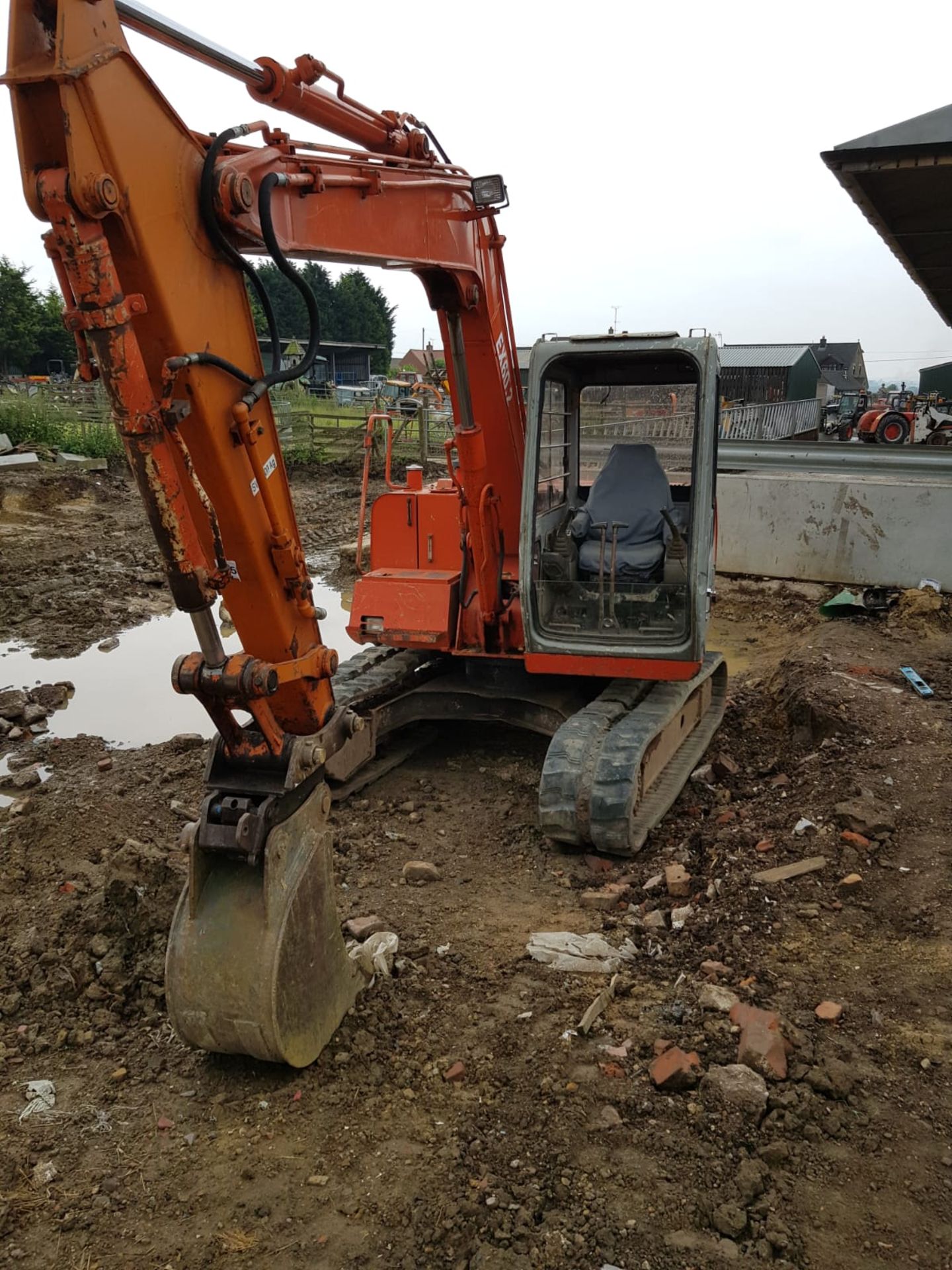 HITATCHI EX 60.2 TRACKED DIGGER / EXCAVATOR, STARTS, DRIVES AND DIGS *PLUS VAT* - Image 3 of 6