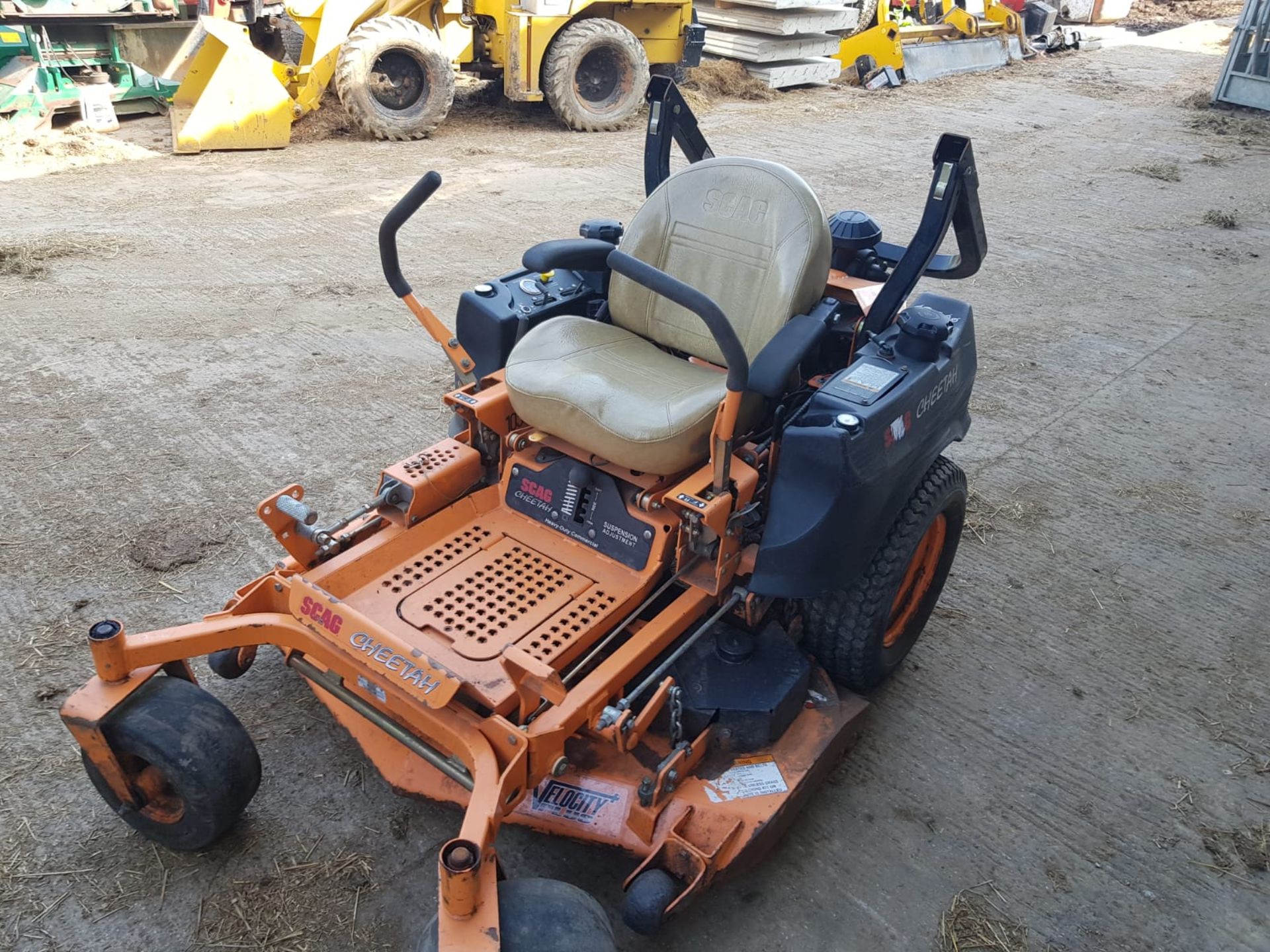 SCAG CHEETAH RIDE ON COMMERCIAL LAWN MOWER, STARTS AND RUNS *PLUS VAT* - Image 6 of 7