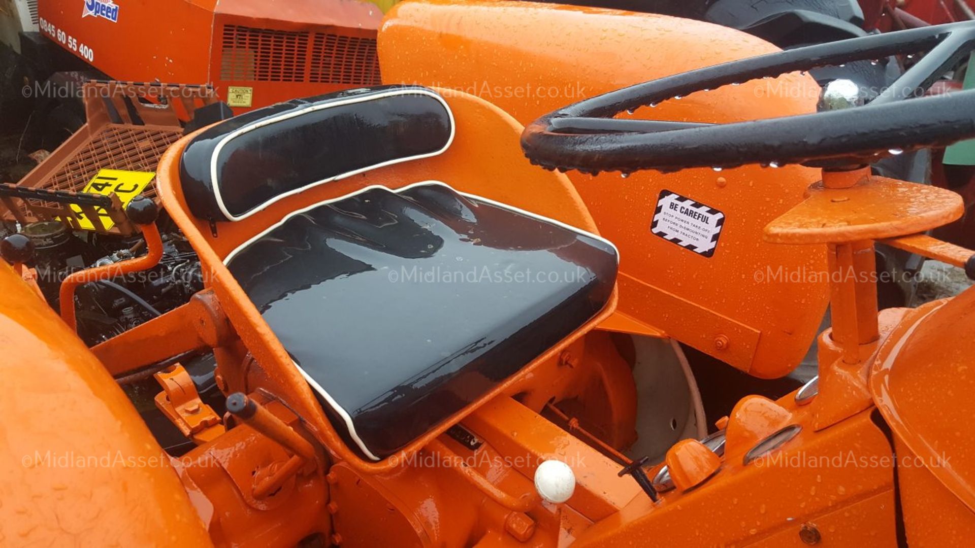 1965 ALLIS CHALMERS ED40 TRACTOR, 4 CYLINDER DIESEL ENGINE *PLUS VAT* - Image 4 of 6