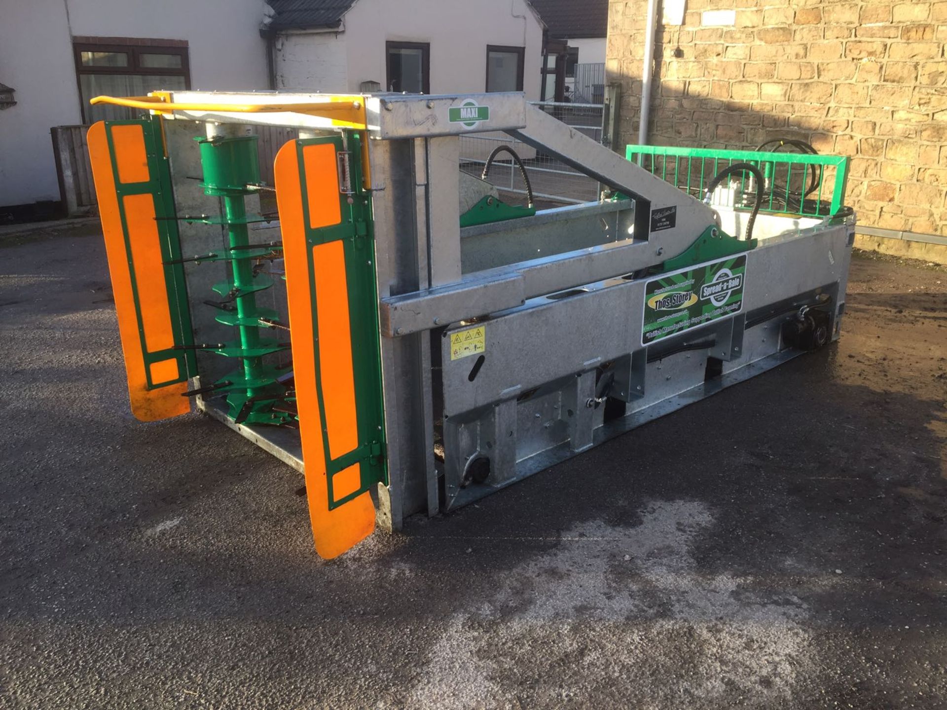 2015 WILFRED SCRUTON SPREADER BALE MAXI GALVANISED - NEARLY NEW CONDITION *PLUS VAT* - Image 4 of 5