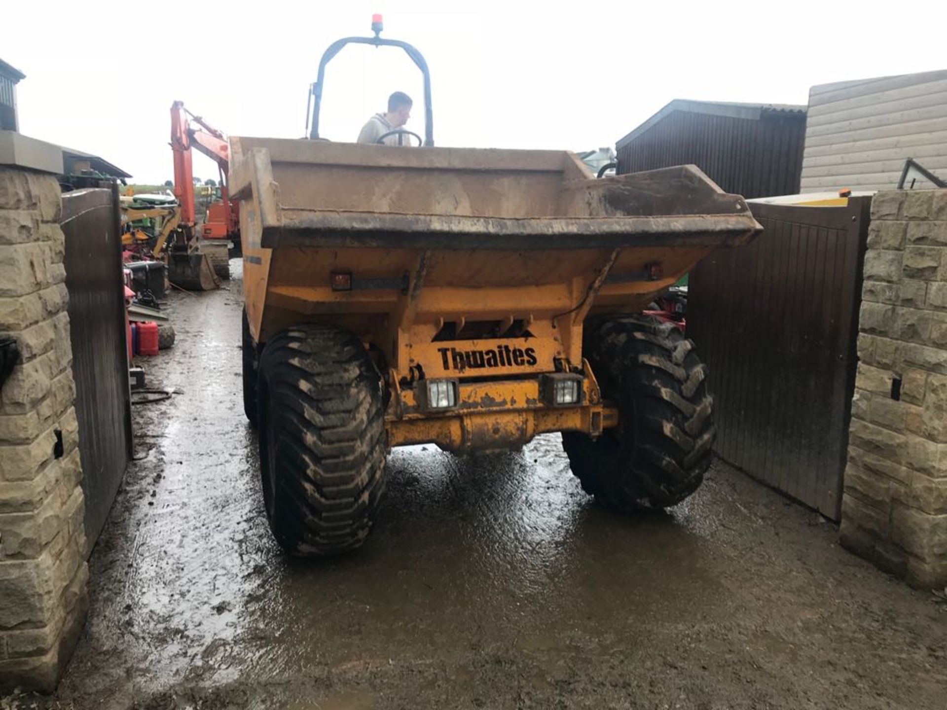 2006 THWAITES 9 TONNE DUMPER - Image 2 of 5