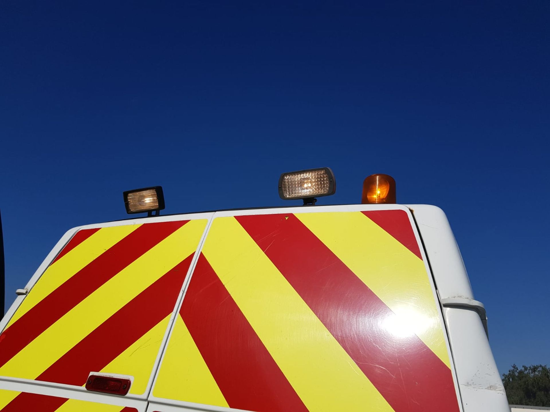 2011 FORD TRANSIT WORKSHOP 100 T350L RWD WHITE DIESEL PANEL VAN, SHOWING 0 FORMER KEEPERS *PLUS VAT* - Image 6 of 16