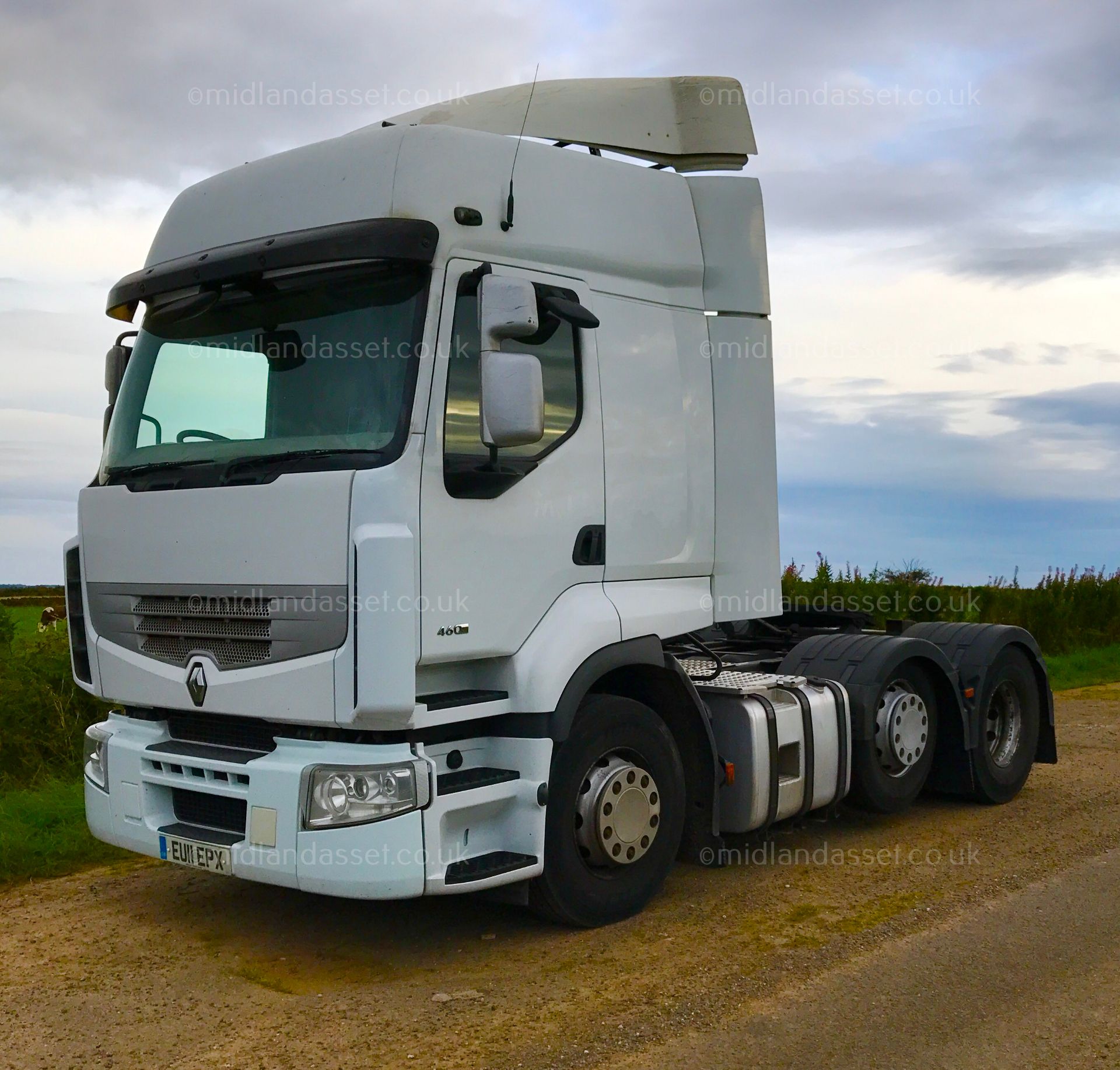 2011/11 REG RENAULT TRUCKS PREMIUM ROUTE (R4)