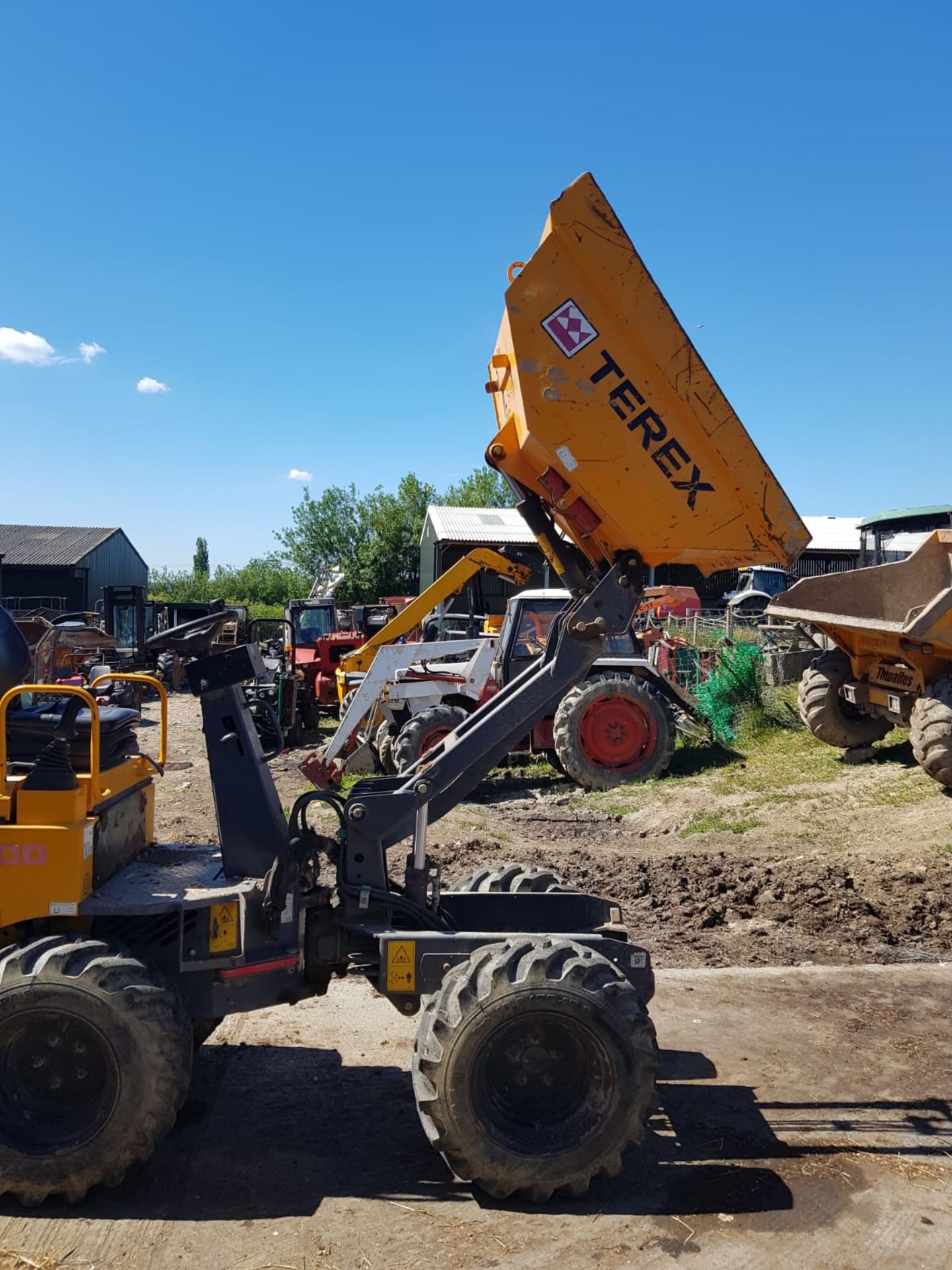 2011 TEREX HD1000 HITIP DUMPER, STARTS, DRIVES AND TIPS *PLUS VAT* - Image 2 of 11