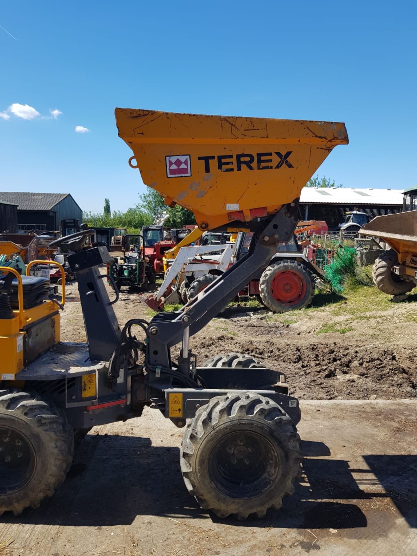 2011 TEREX HD1000 HITIP DUMPER, STARTS, DRIVES AND TIPS *PLUS VAT* - Image 7 of 11