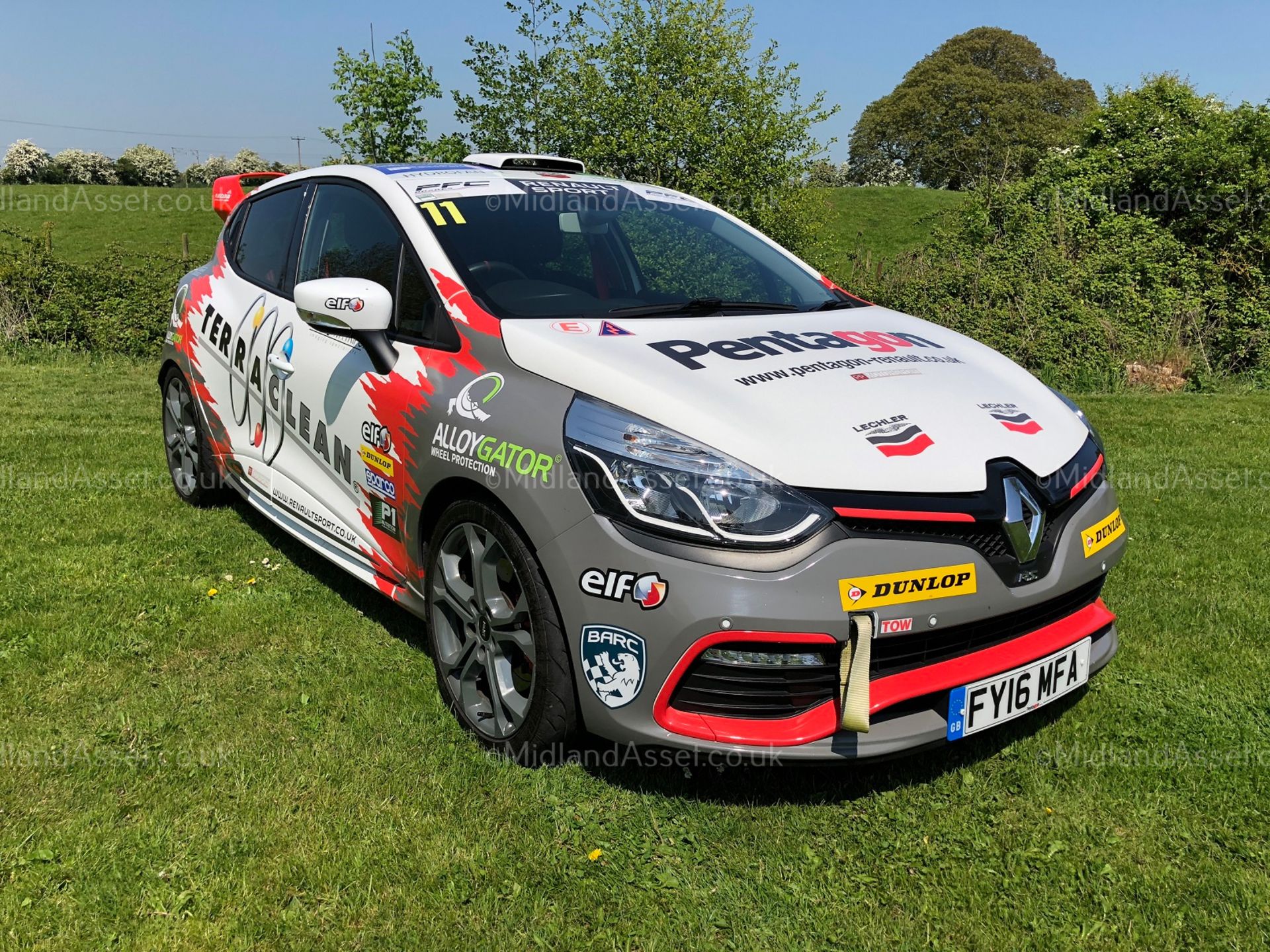 2016/16 REG RENAULT CLIO RENAULT SPORT SAT NAV, R.S TROPHY 220, INCREDIBLE CAR - Image 3 of 28