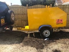 TOW ABLE SINGLE AXLE FUEL BOWSER WITH NEW PUMP DIAPHRAGM - IN WORKING ORDER