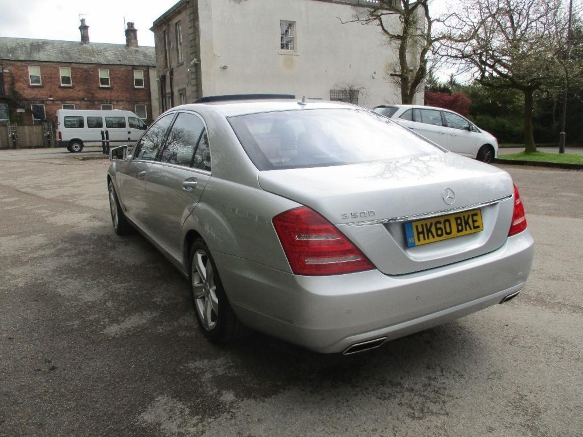 2010/60 REG MERCEDES-BENZ S500 L AUTOMATIC 5.5L PETROL 4 DOOR SALOON, SHOWING 0 FORMER KEEPERS - Image 7 of 9