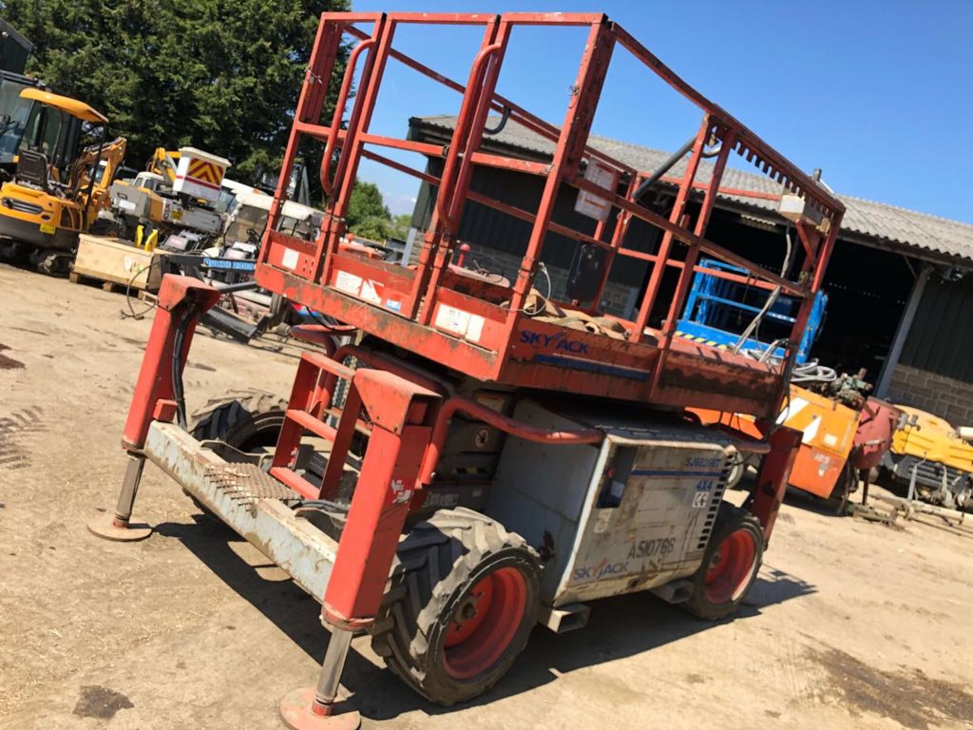 2007 SKYJACK SJ6826RT 4WD 7.9M LIFT SCISSOR LIFT, STARTS, DRIVES AND LIFTS *PLUS VAT* - Image 21 of 23