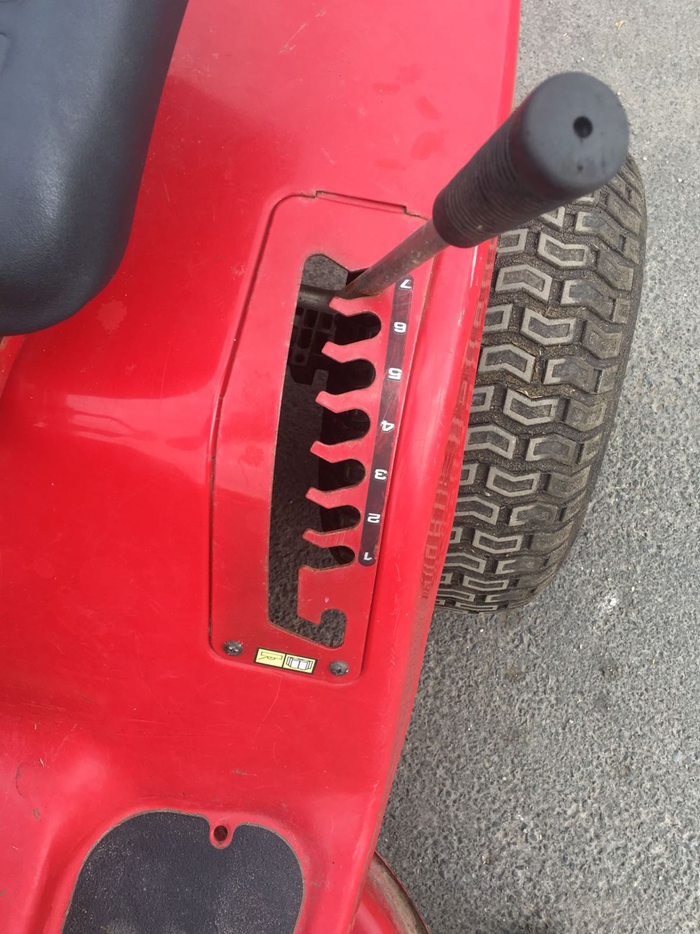 1998 MURRAY 125/96 RIDE ON LAWN MOWER *NO VAT* - Image 12 of 12