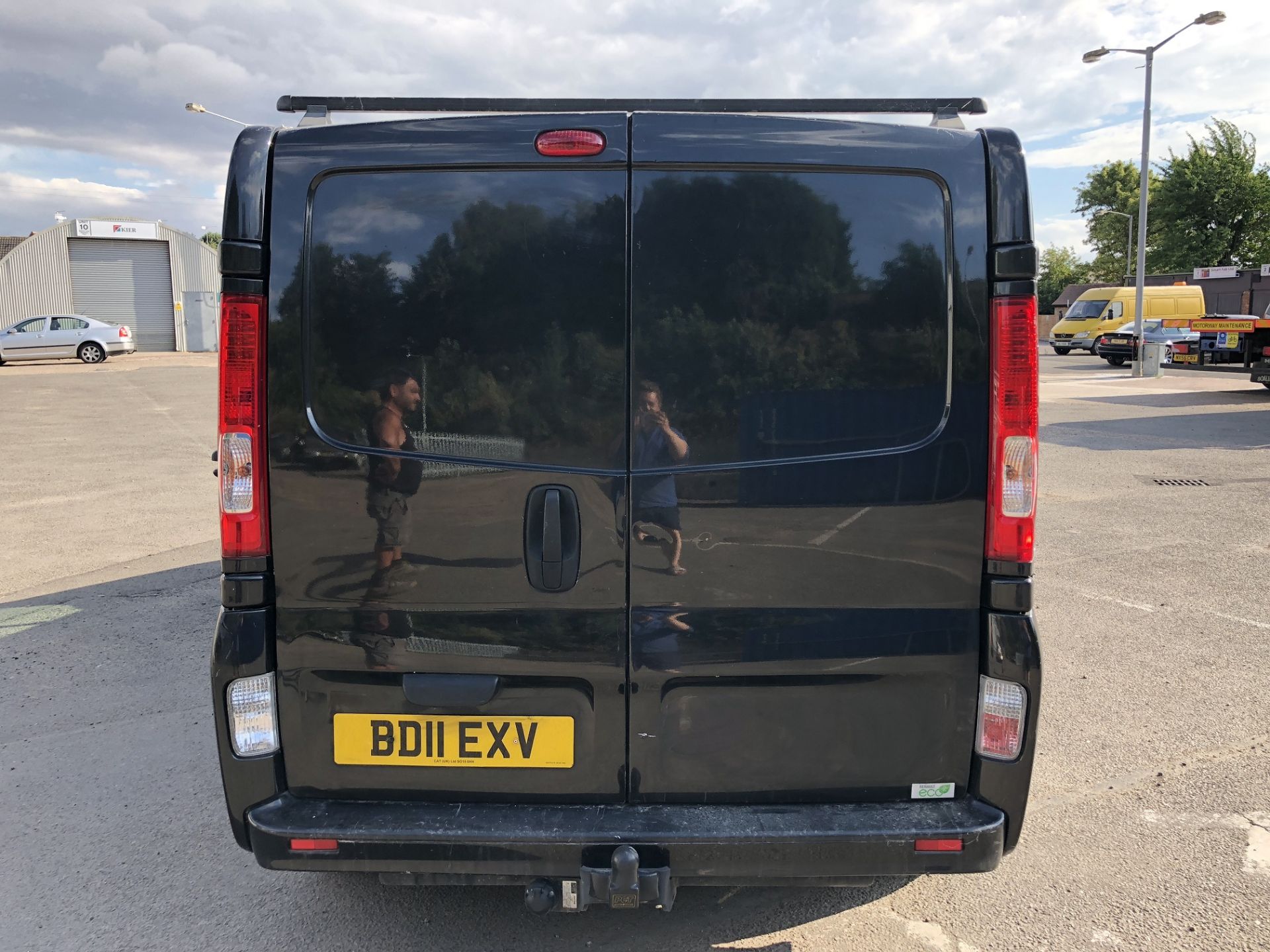 2011/11 REG RENAULT TRAFIC LL29 SPORT DCI 115 BLACK DIESEL PANEL VAN *NO VAT* - Image 5 of 15