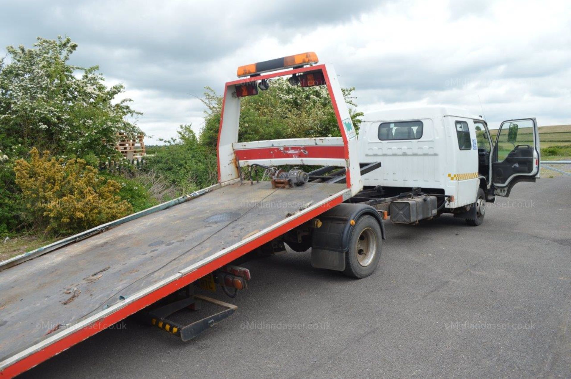 1999 ISUZU NKR 69 EA 7.5 TONNE TILT AND SLIDE RECOVERY TRUCK WITH SPEC LIFT *PLUS VAT* - Image 19 of 24