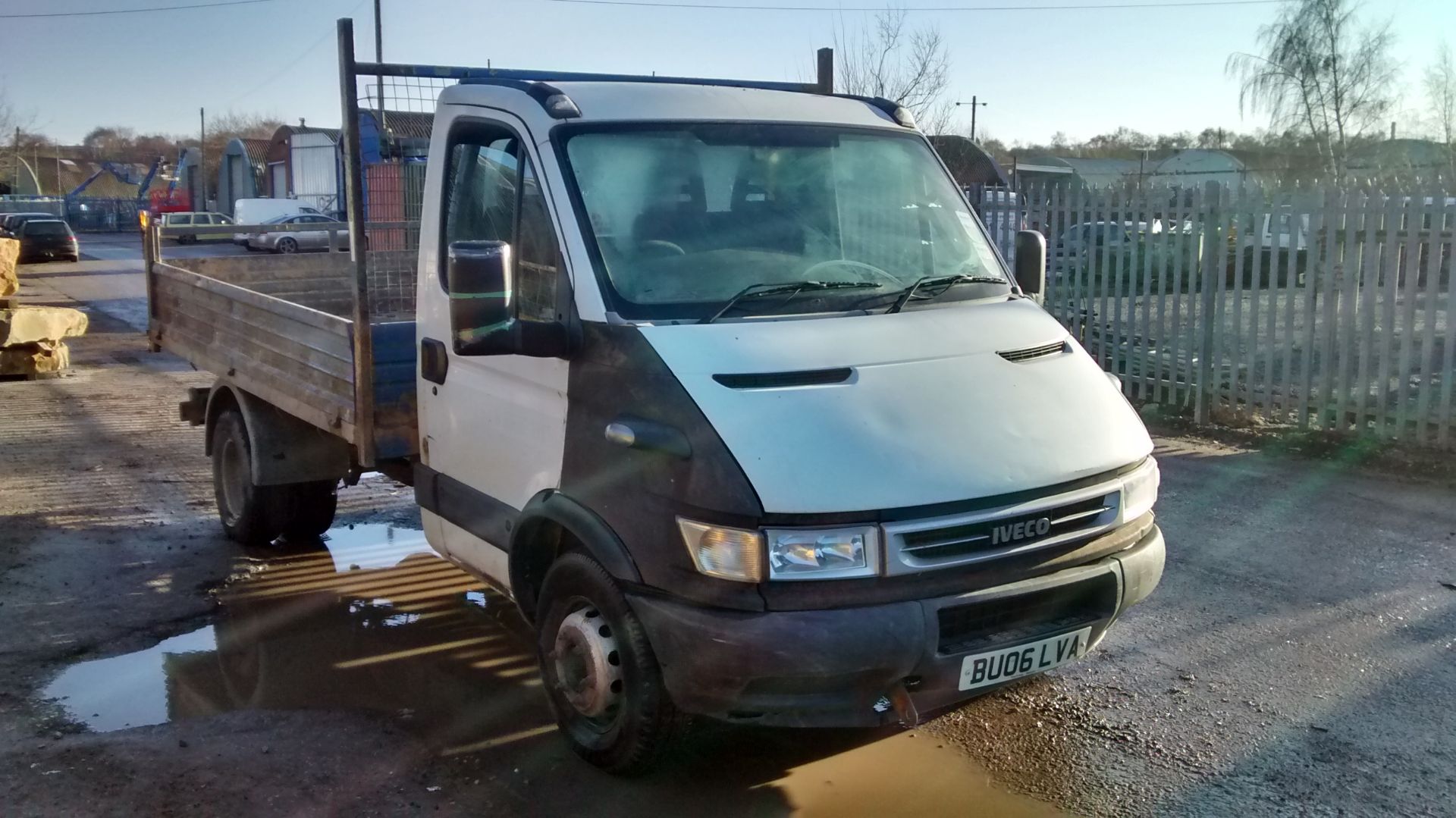 2006/06 REG IVECO DAILY 60C17 3.0L DIESEL TIPPER, SHOWING 2 FORMER KEEPERS *PLUS VAT* - Image 4 of 12